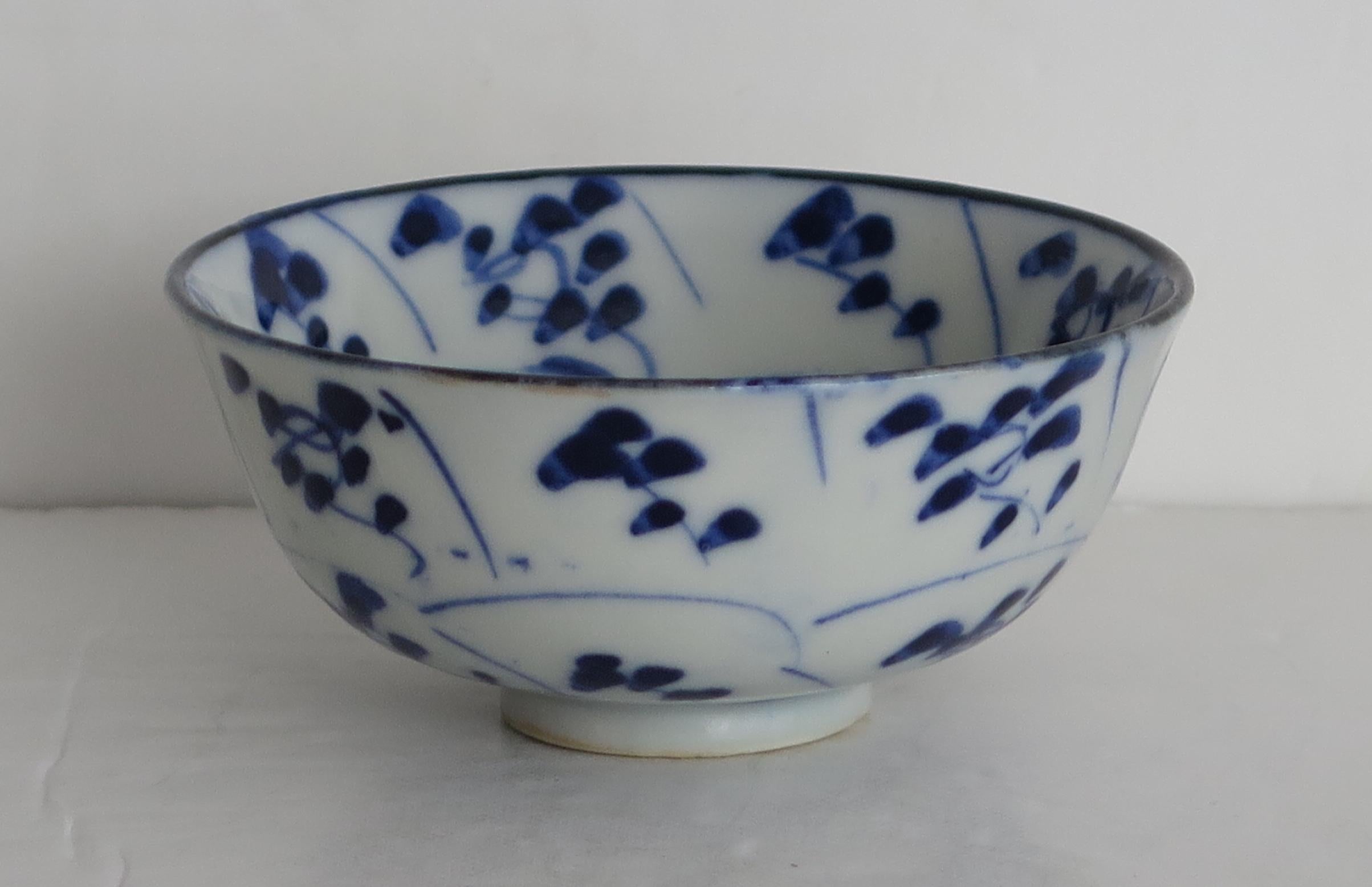 Chinois Bol à thé Tek Sing en porcelaine chinoise bleu et blanc du 19e siècle, vers 1820 en vente