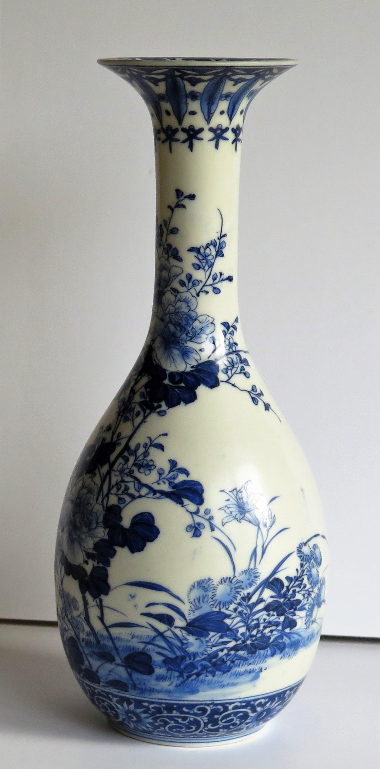 19th Century 19th C Qing Chinese Porcelain Bottle Vase Blue and White Finely Hand Painted