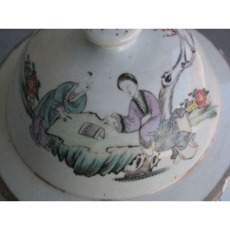 19th Century Chinese Porcelain Covered Pot For Sale 1