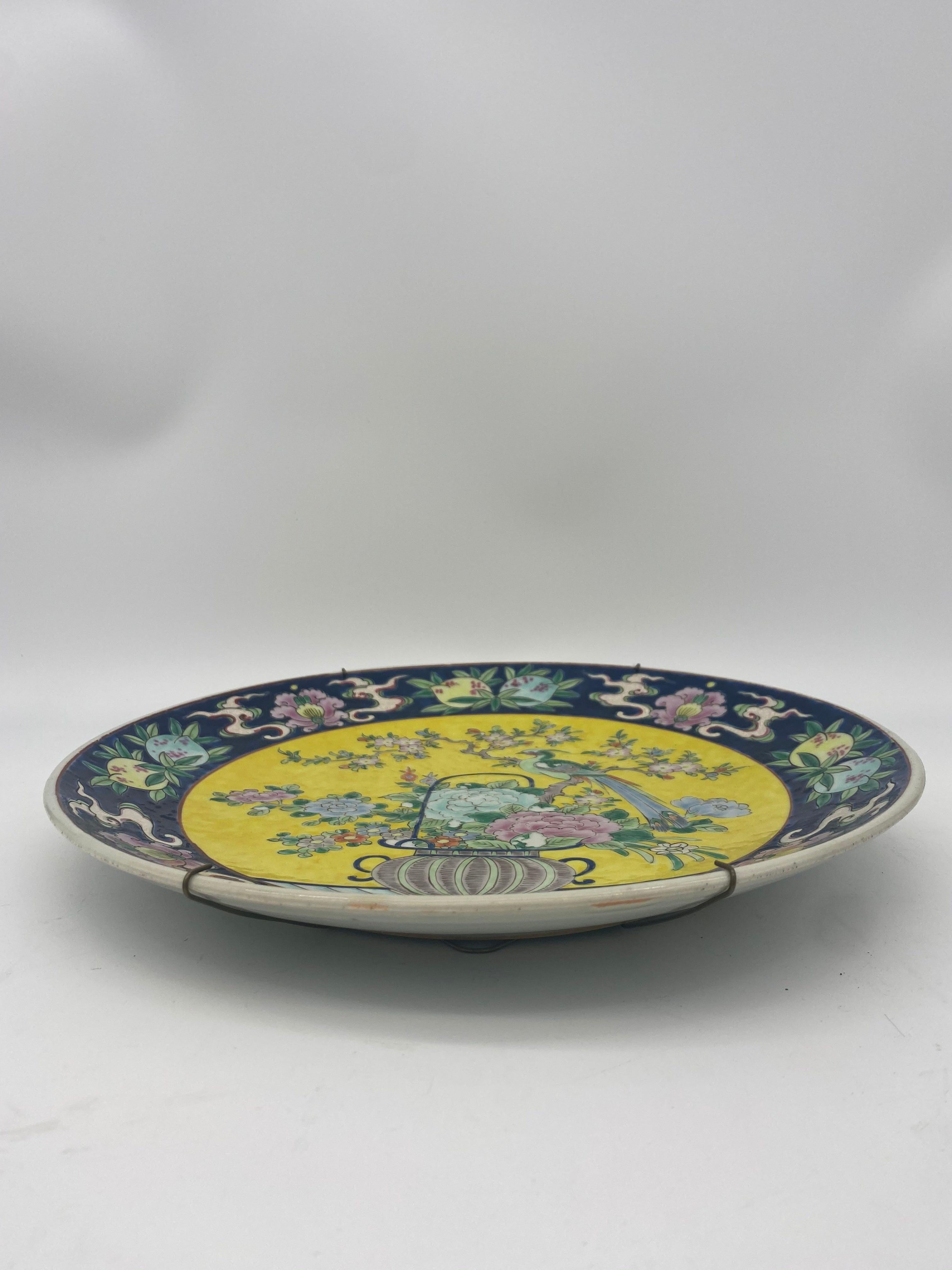19th Century Chinese Porcelain Dish For Sale 2