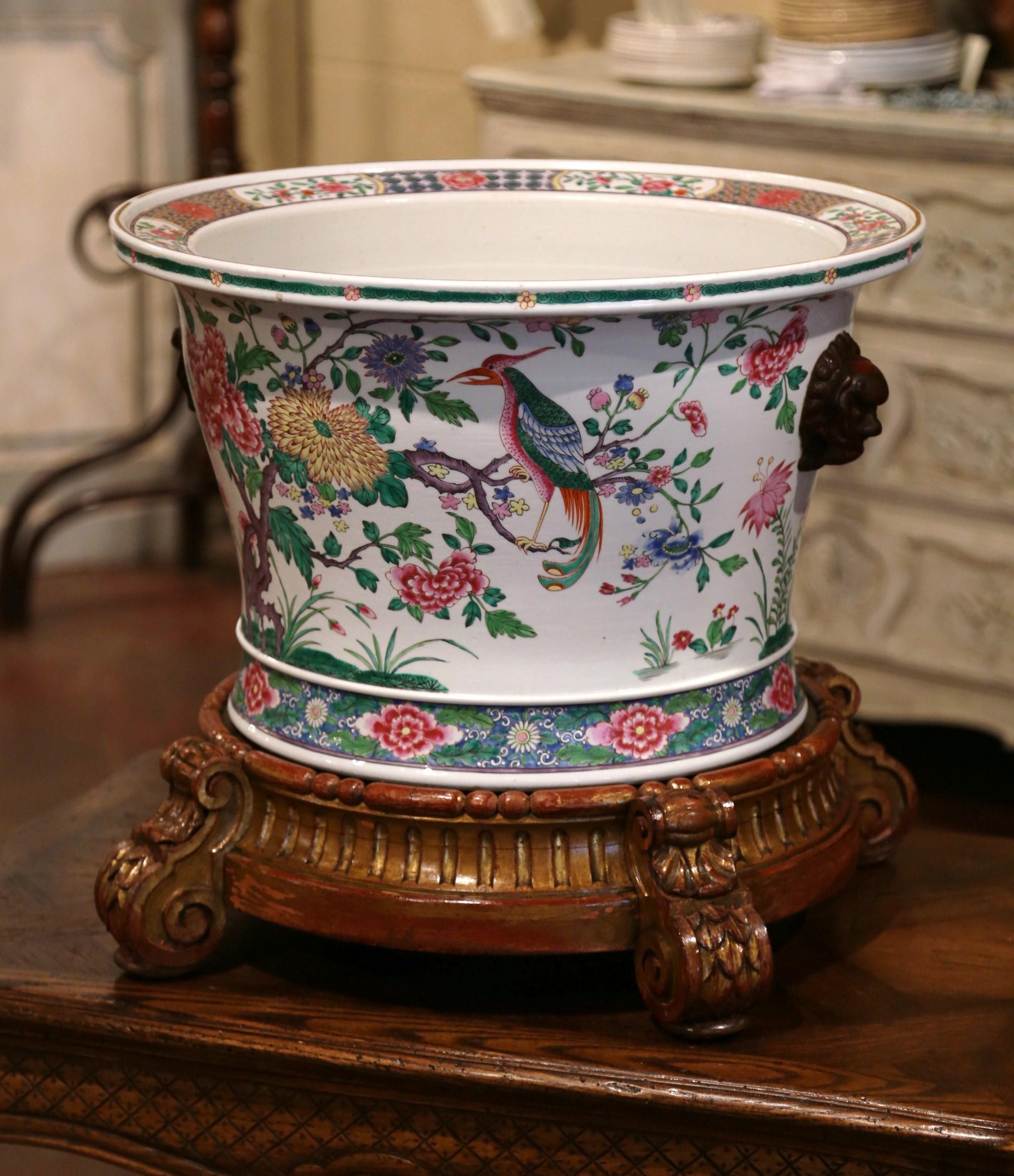 19th Century Chinese Porcelain Famille Verte Fish Bowl on Giltwood Stand In Excellent Condition In Dallas, TX