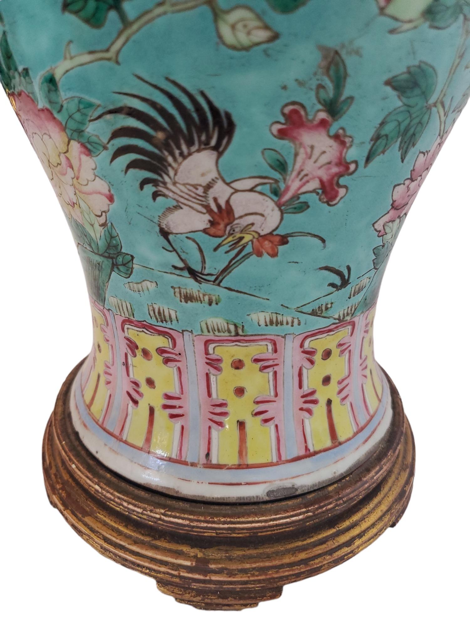 Chinese Export 19th Century Chinese Porcelain Lamp For Sale