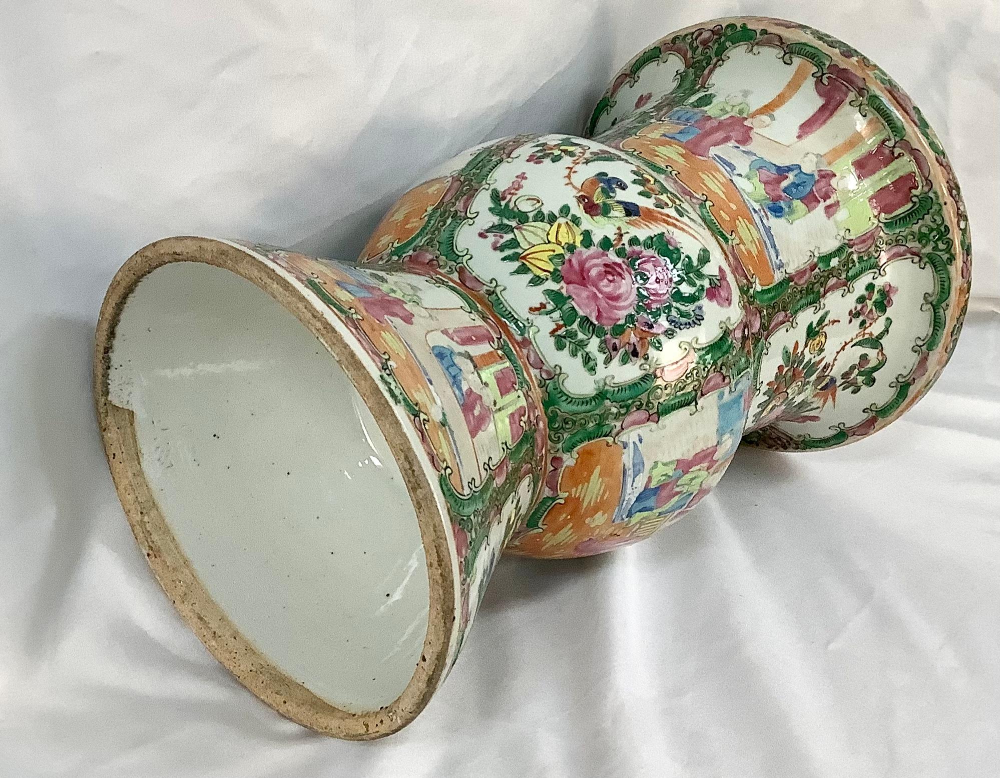 19th Century Chinese Porcelain Rose Medallion Vase In Good Condition For Sale In Bradenton, FL
