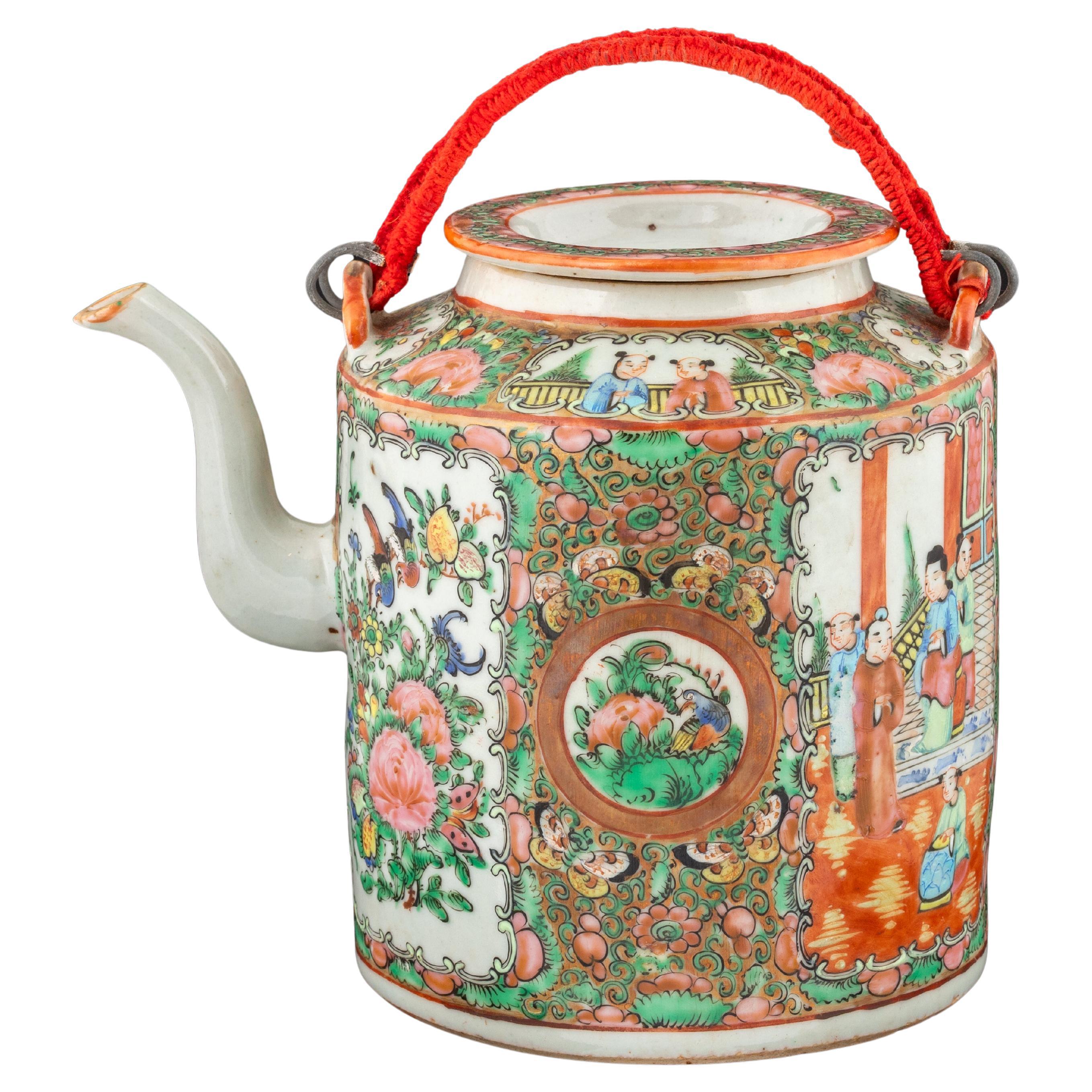 19th Century Chinese Porcelain Teapot with Mandarin Decoration