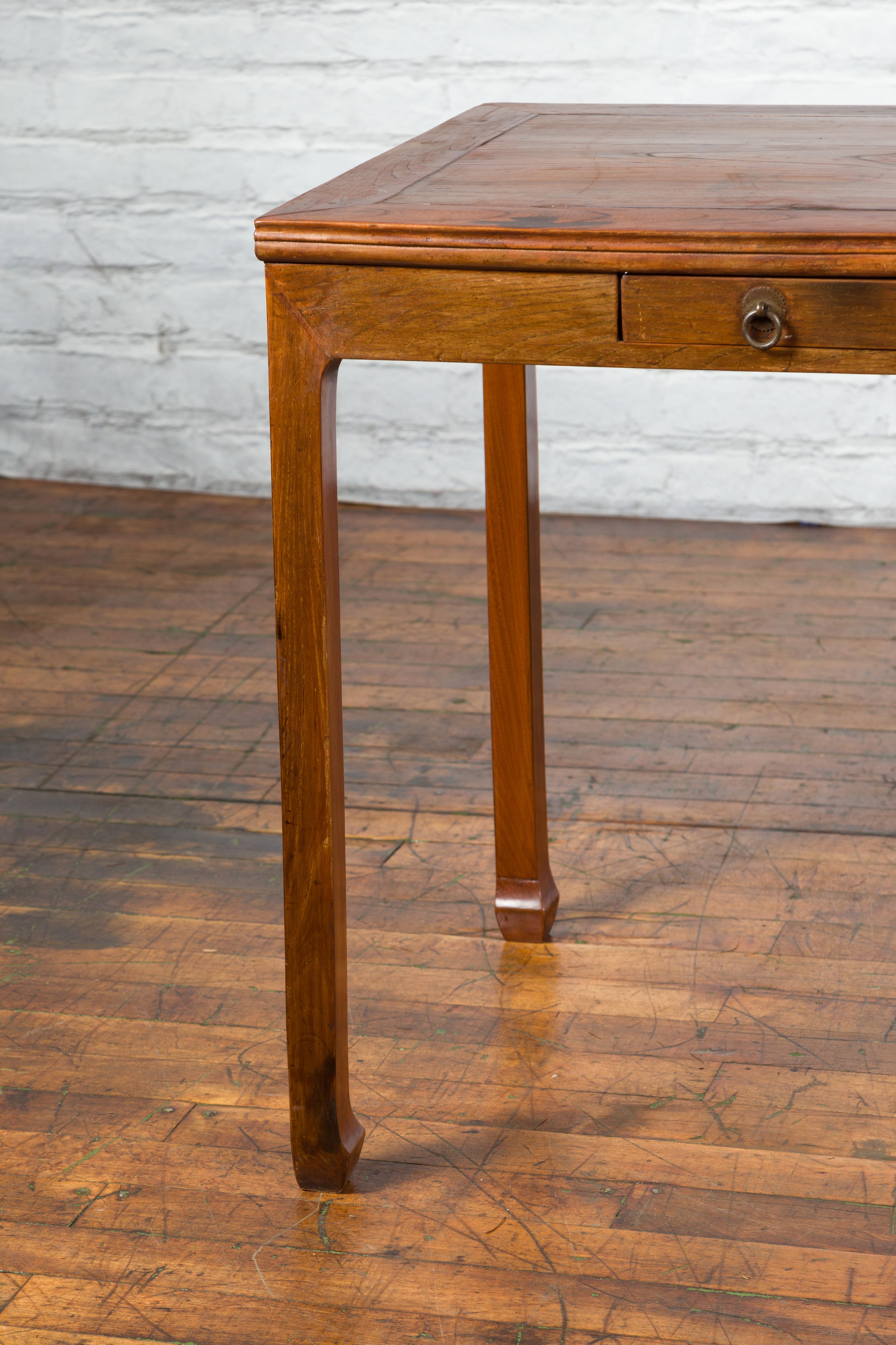19th Century Chinese Qing Dynasty Desk with Three Drawers and Horse Hoof Feet 4