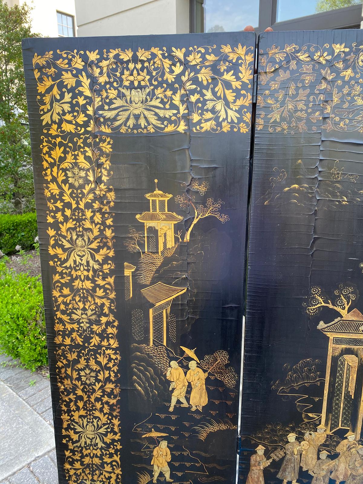 19th Century Chinese Qing Dynasty Gilt Lacquered Six Panel Screen For Sale 1