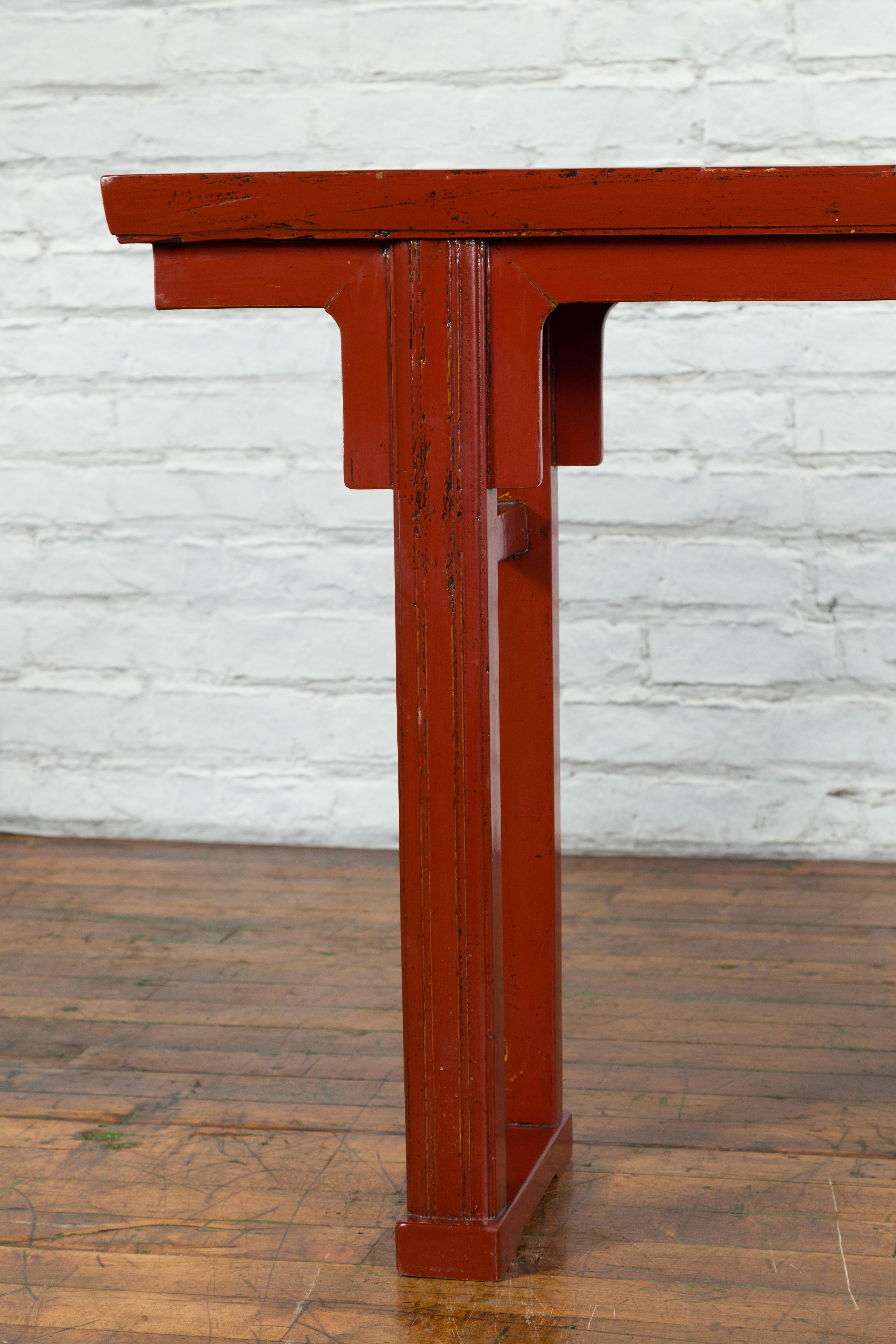 19th Century Chinese Qing Dynasty Period Red Lacquer Console Altar Table For Sale 3