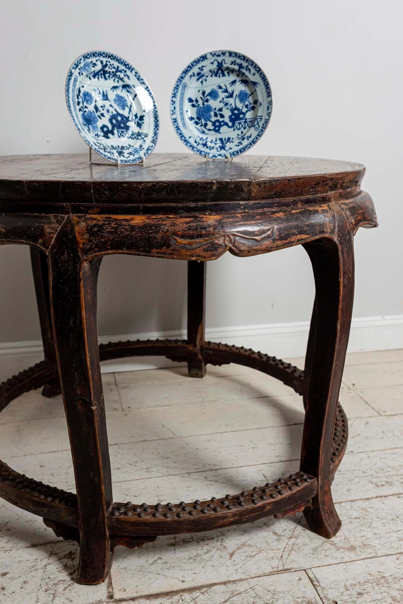 19th Century Chinese Qing Dynasty Round Hardwood Centre Table 2