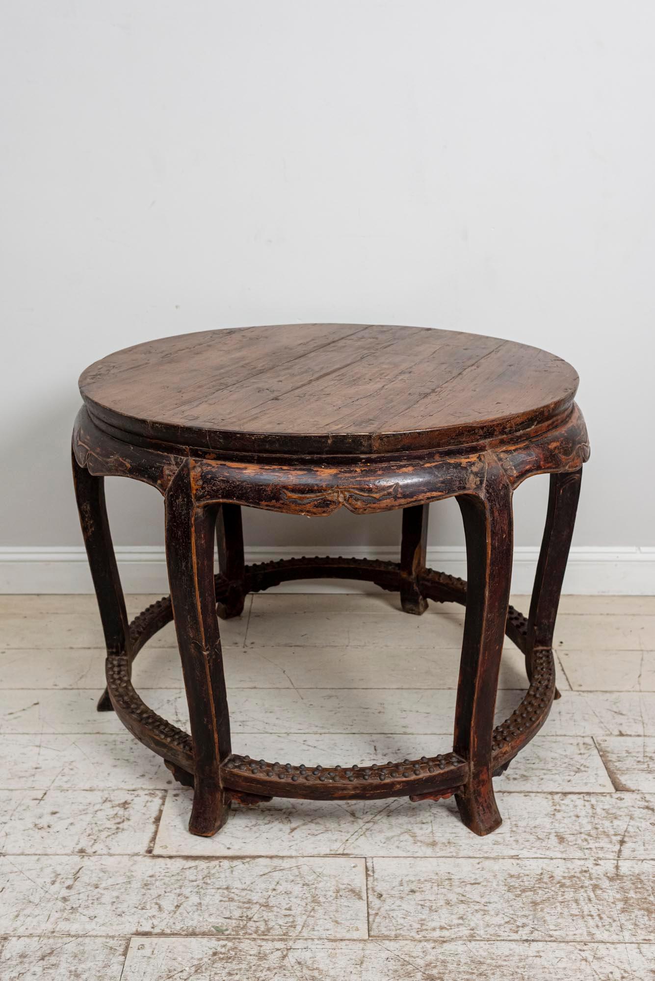 19th Century Chinese Qing Dynasty Round Hardwood Centre Table 4