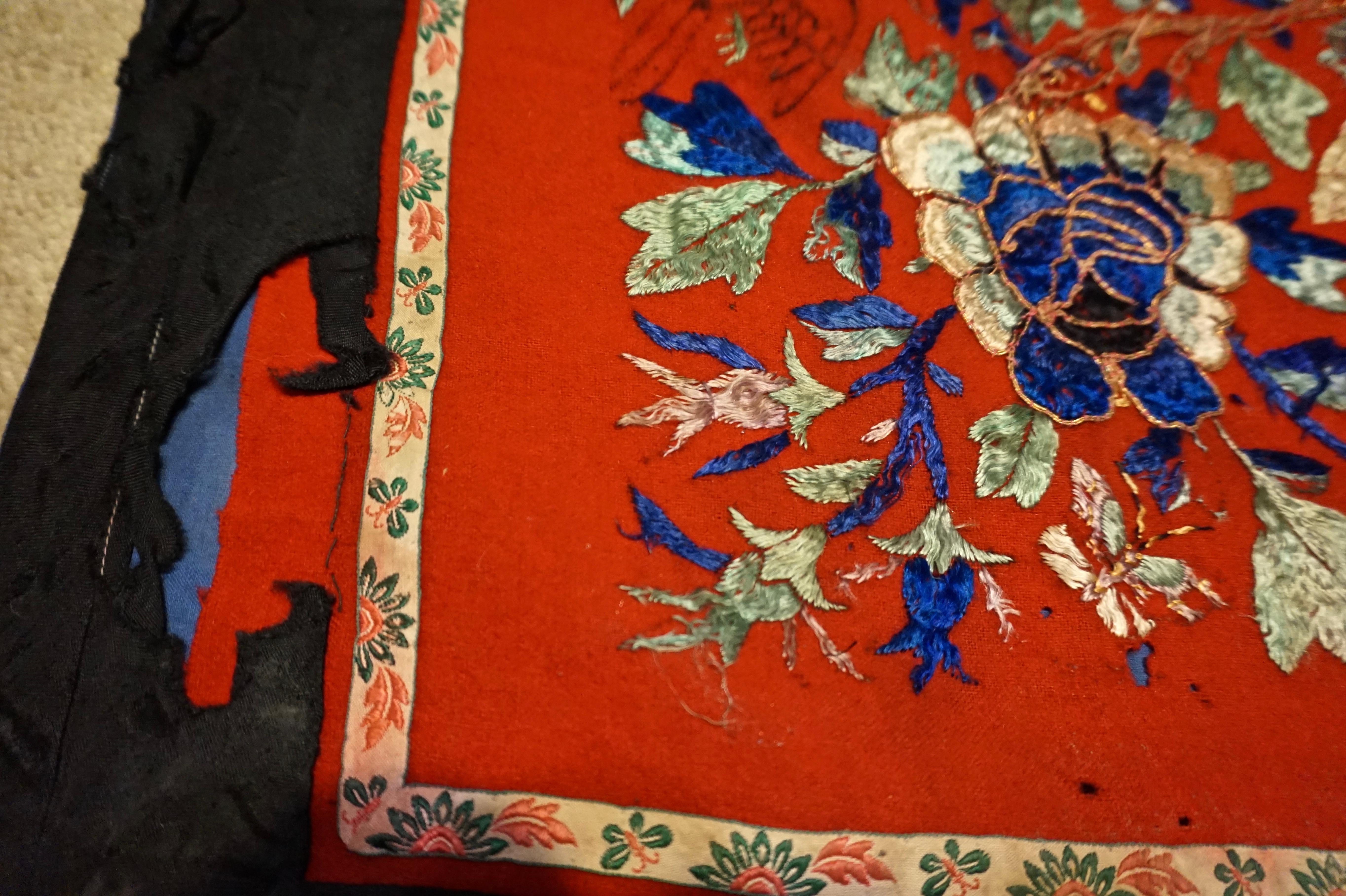 19th Century Chinese Qing Dynasty Silk Embroidery Altar Banner For Sale 4