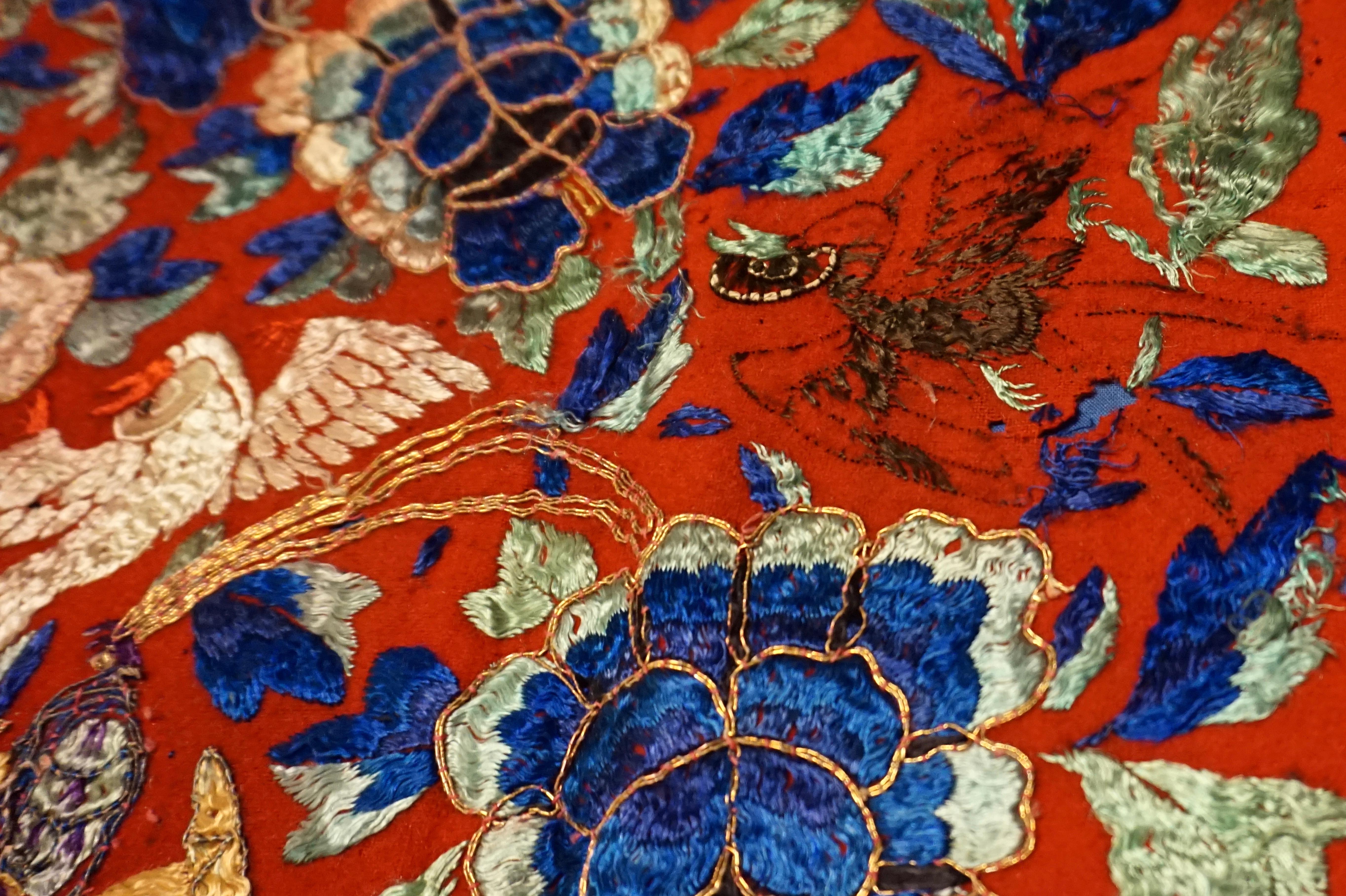 19th Century Chinese Qing Dynasty Silk Embroidery Altar Banner For Sale 6