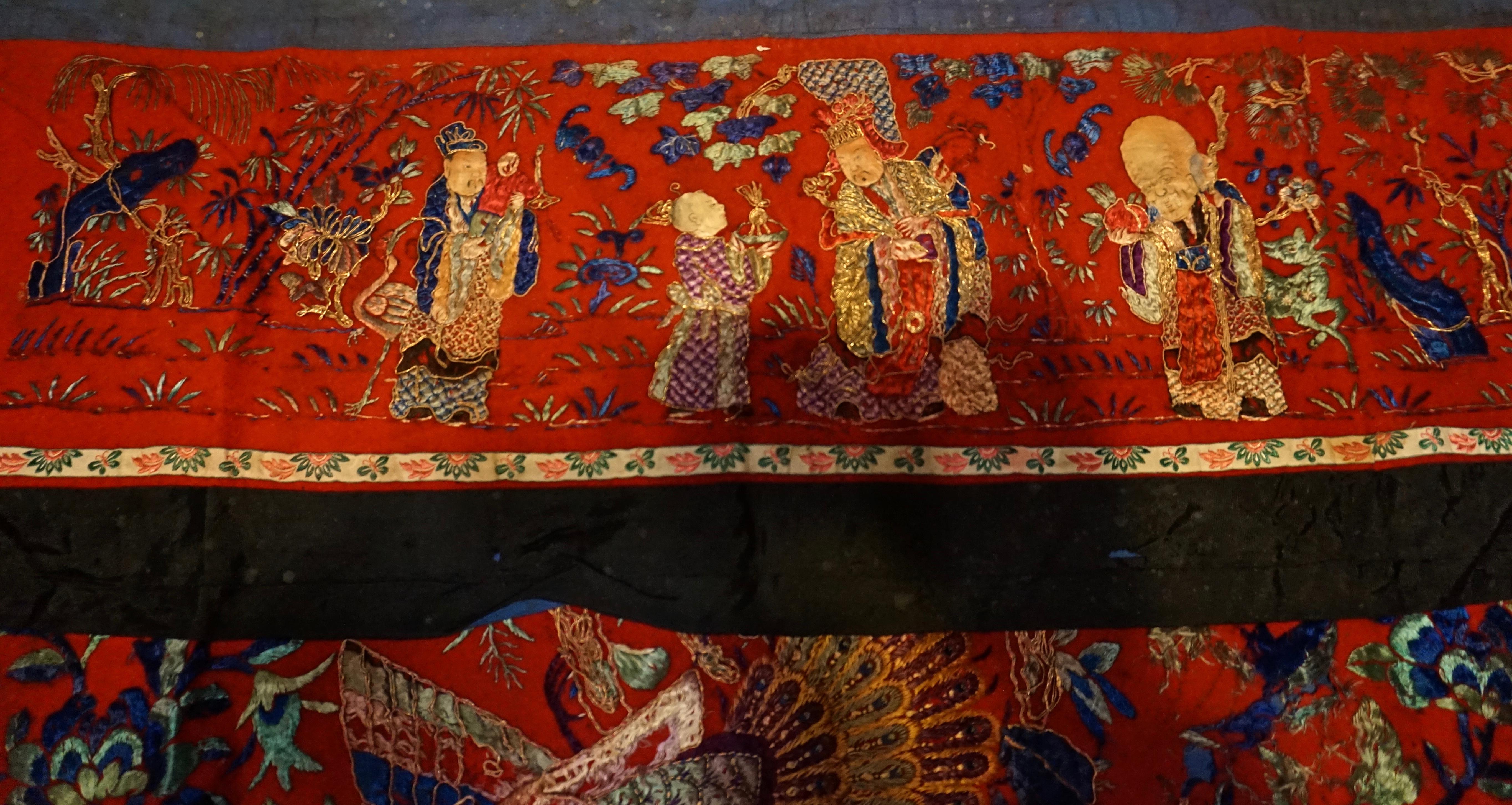 Late 19th Century 19th Century Chinese Qing Dynasty Silk Embroidery Altar Banner For Sale