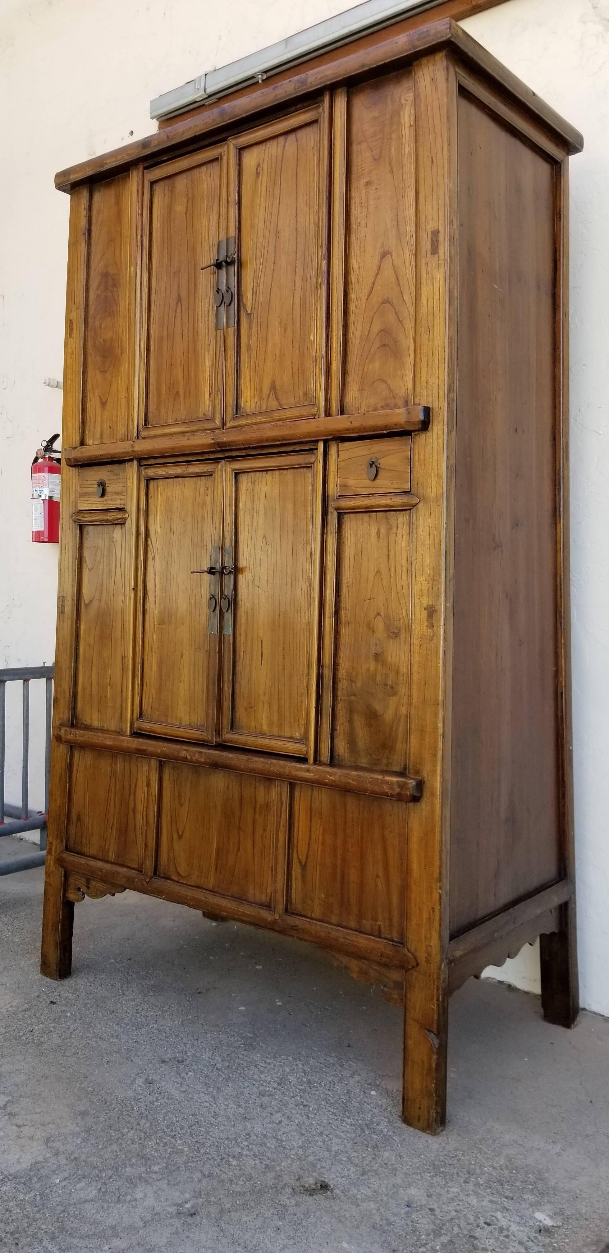 19th Century Chinese Qing Dynasty Tapered Storage Cabinet 1