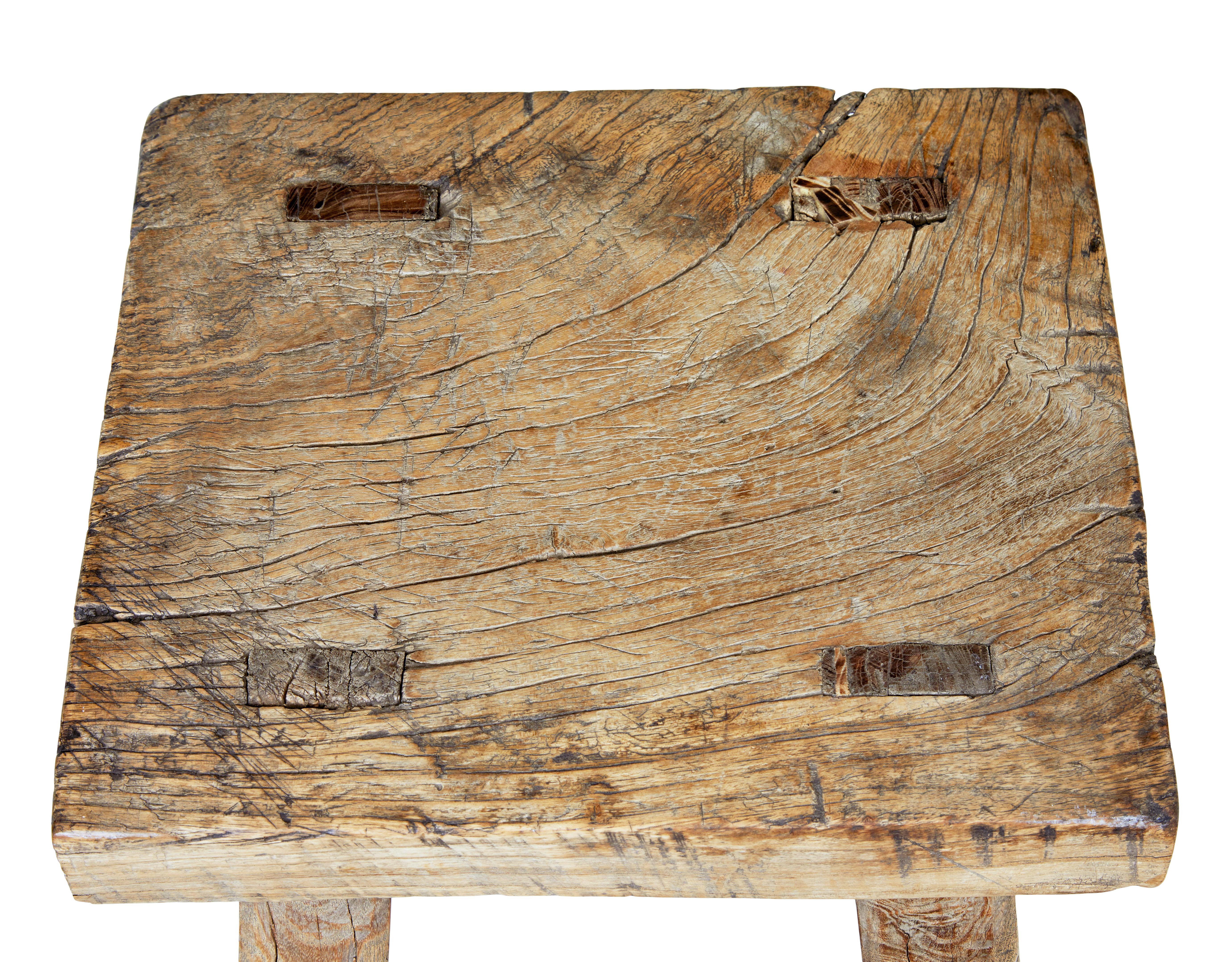 Sculpté à la main Tabouret en bois dur Qing du 19e siècle en vente