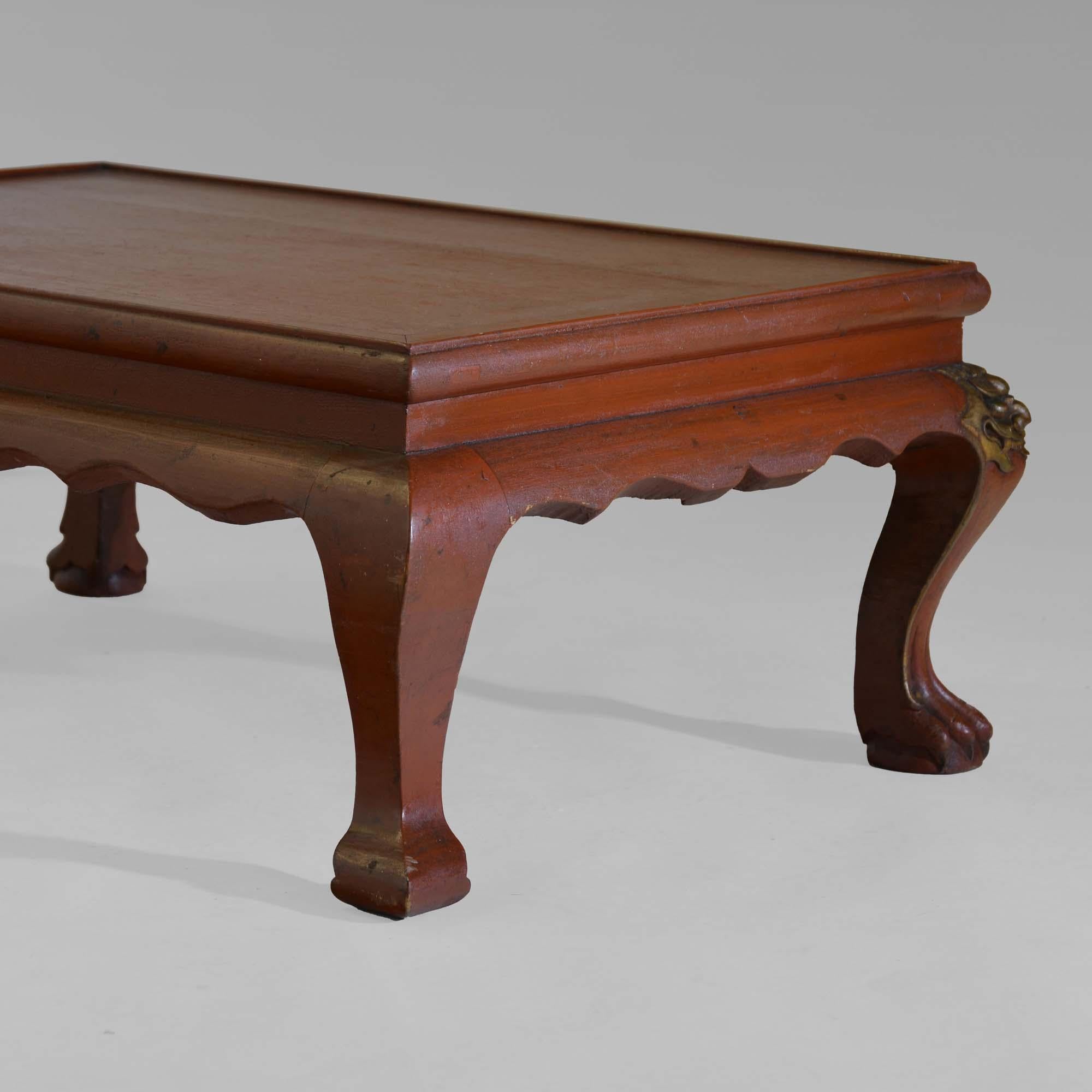 Table basse chinoise en laque rouge du 19e siècle Bon état - En vente à Castle Douglas, GB