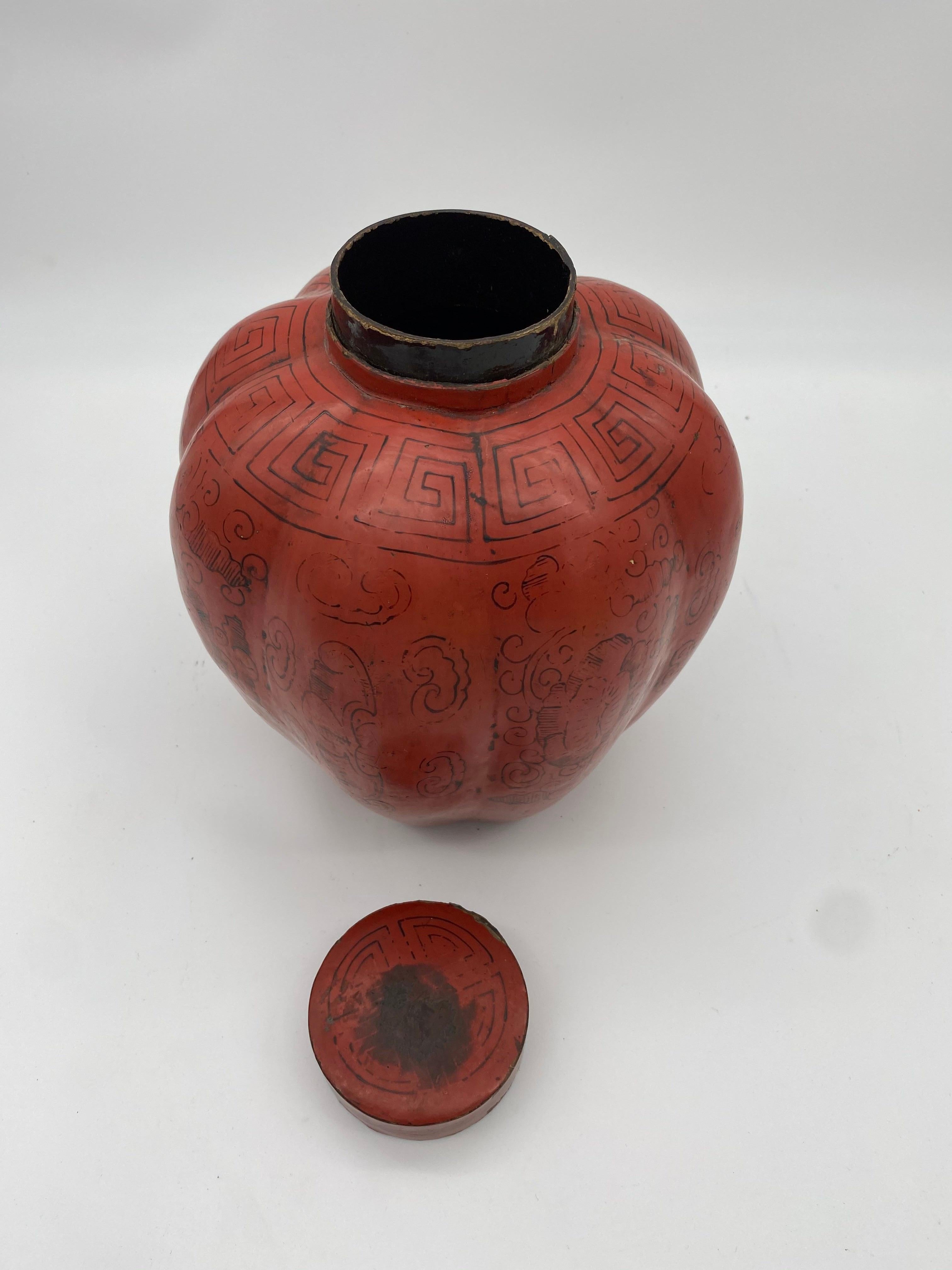19th Century Chinese Red Lacquered Melon Vessel with Lift Cover For Sale 1