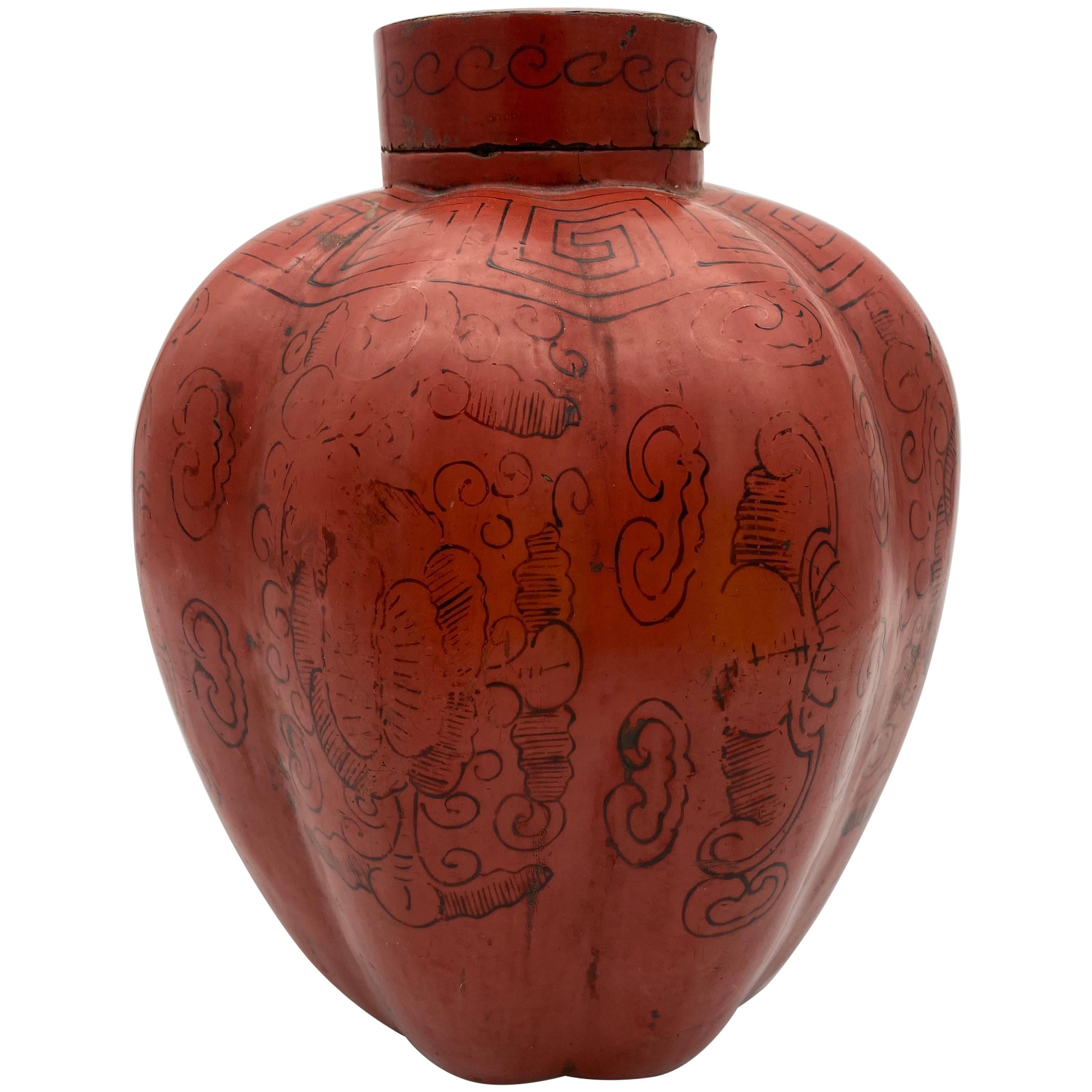 Vase à melon laqué rouge chinois du 19ème siècle avec couvercle de soulèvement