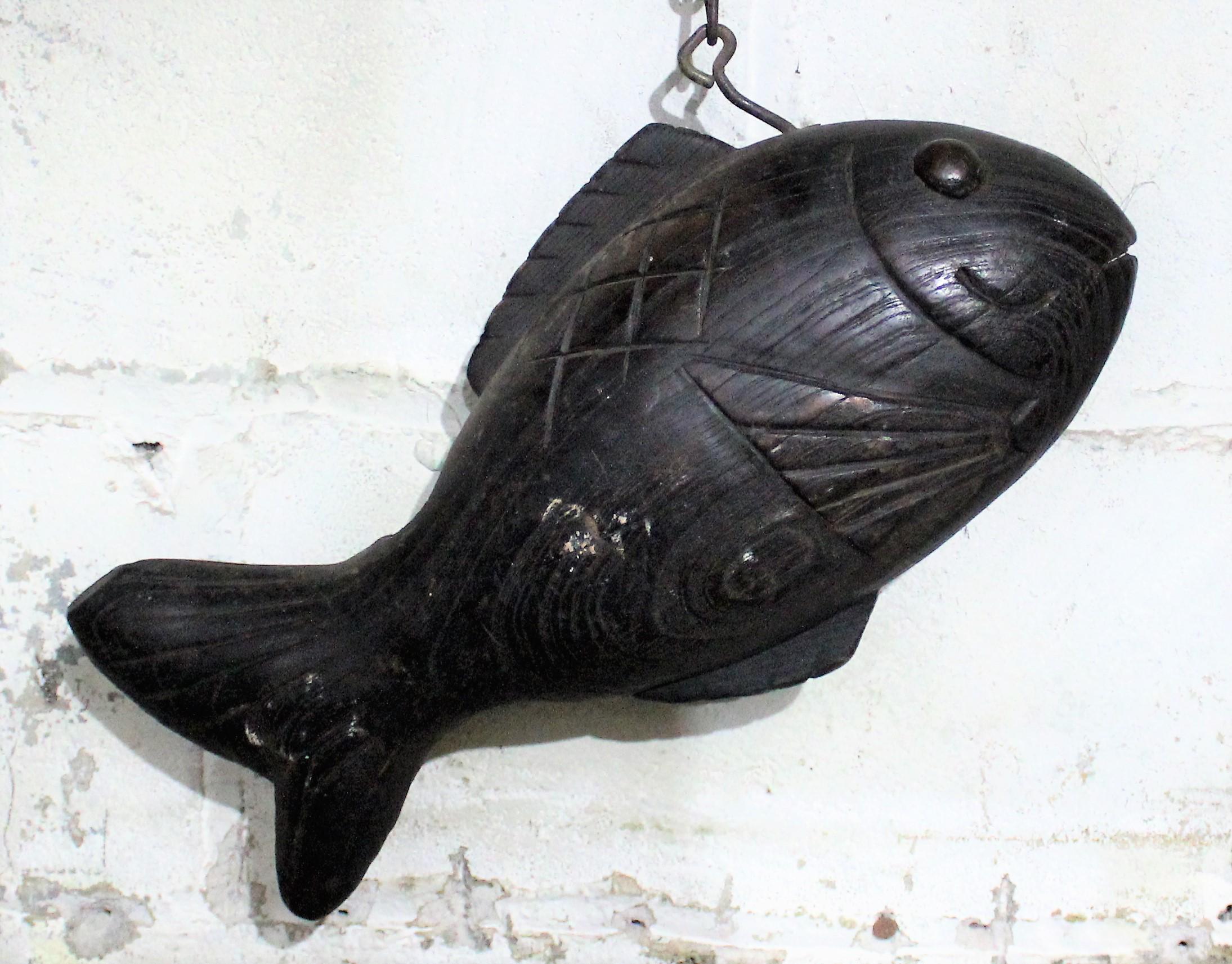 19th Century Chinese Restaurant Hand Carved Trade Sign of Fish In Good Condition For Sale In Hamilton, Ontario