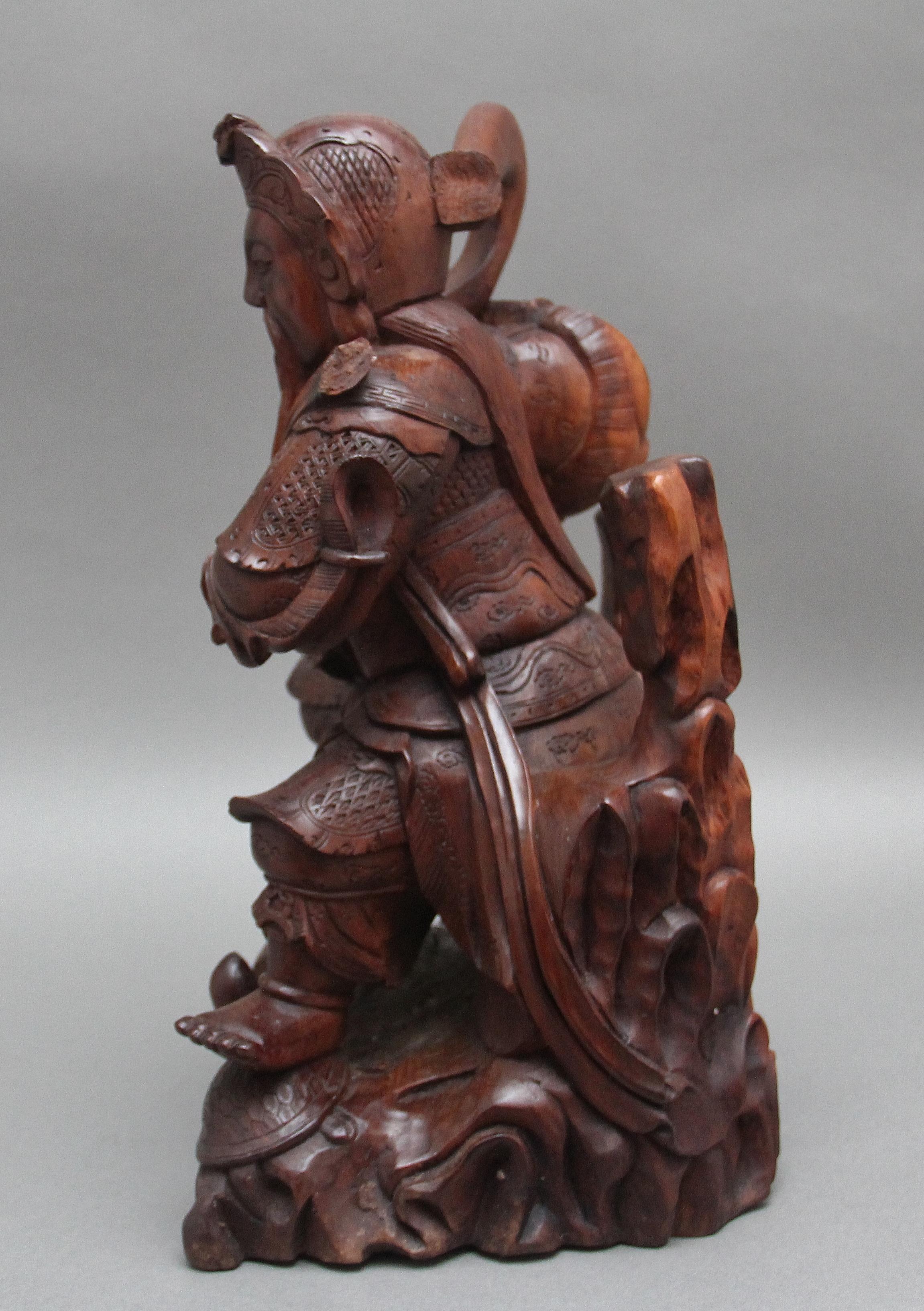 Mahogany 19th Century Chinese root carving For Sale