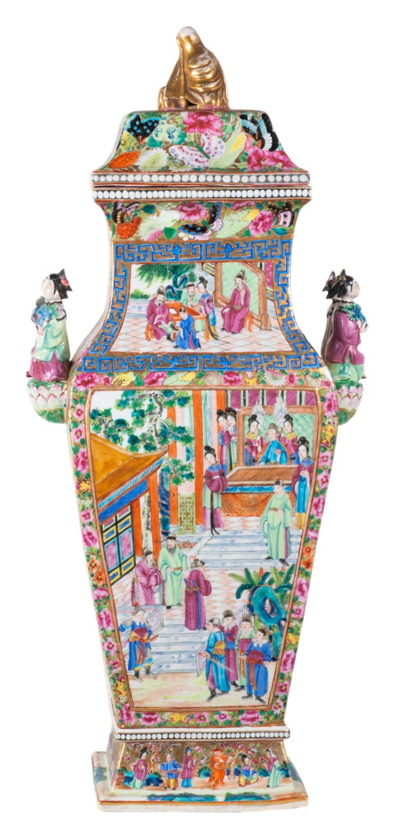 19th Century Chinese Rose Medallion Lidded Vase For Sale 7