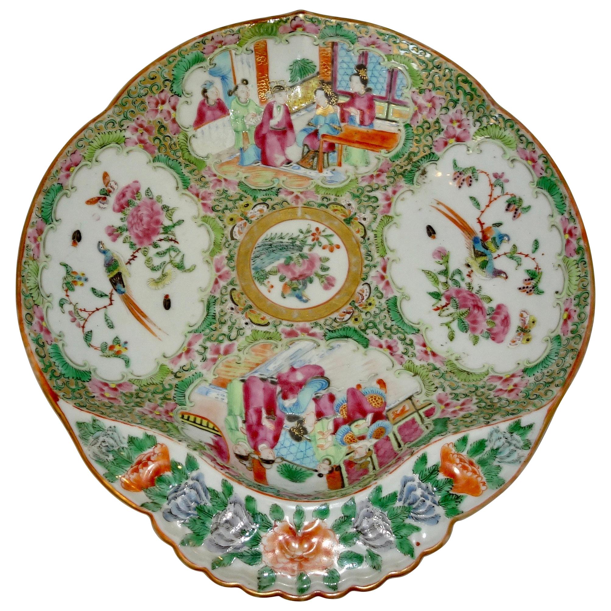19th Century Chinese Rose Medallion Porcelain Dish For Sale