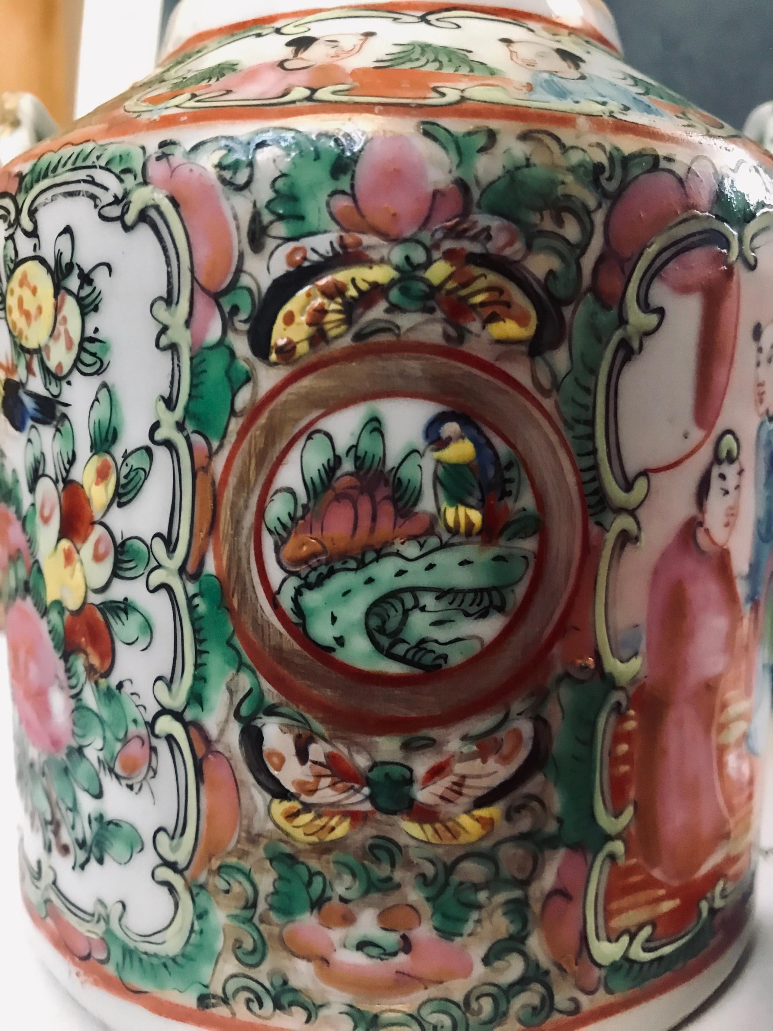 19th Century Chinese Rose Medallion Porcelain Teapot 1