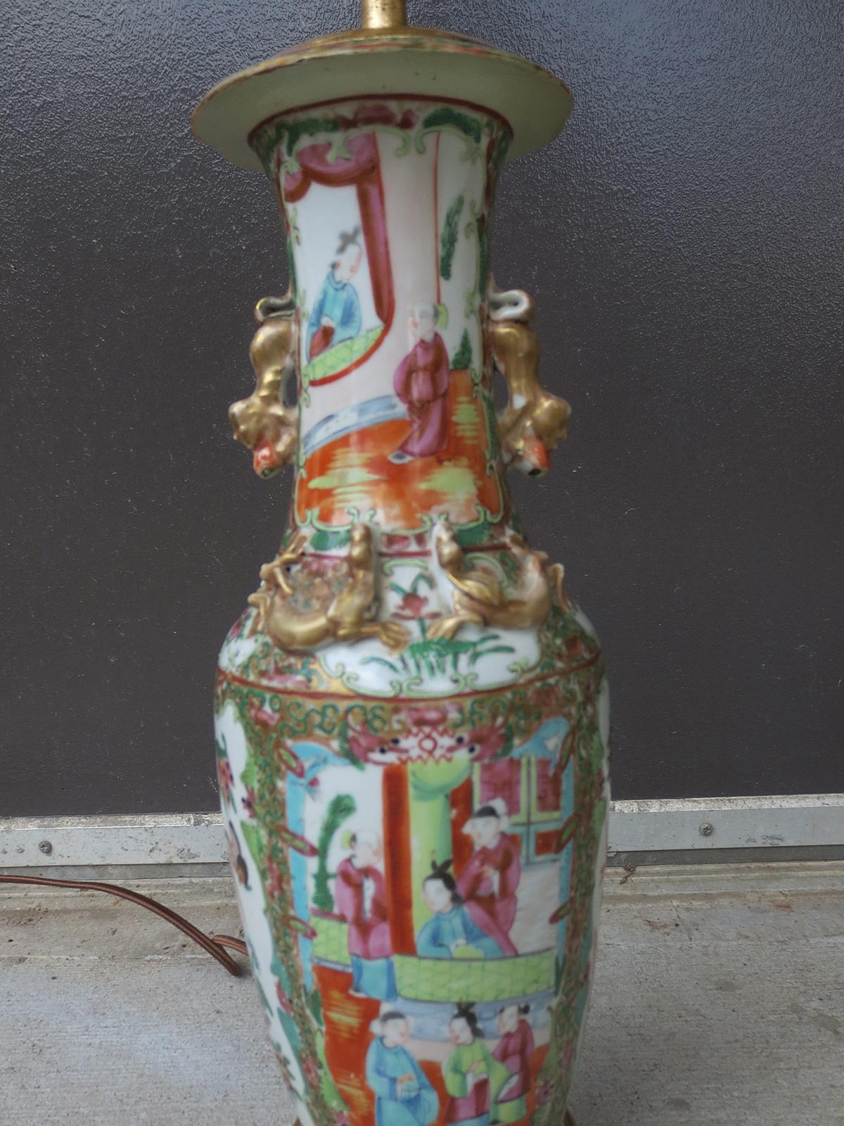 19th century Chinese rose medallion porcelain vase as lamp on custom giltwood base
New wiring.