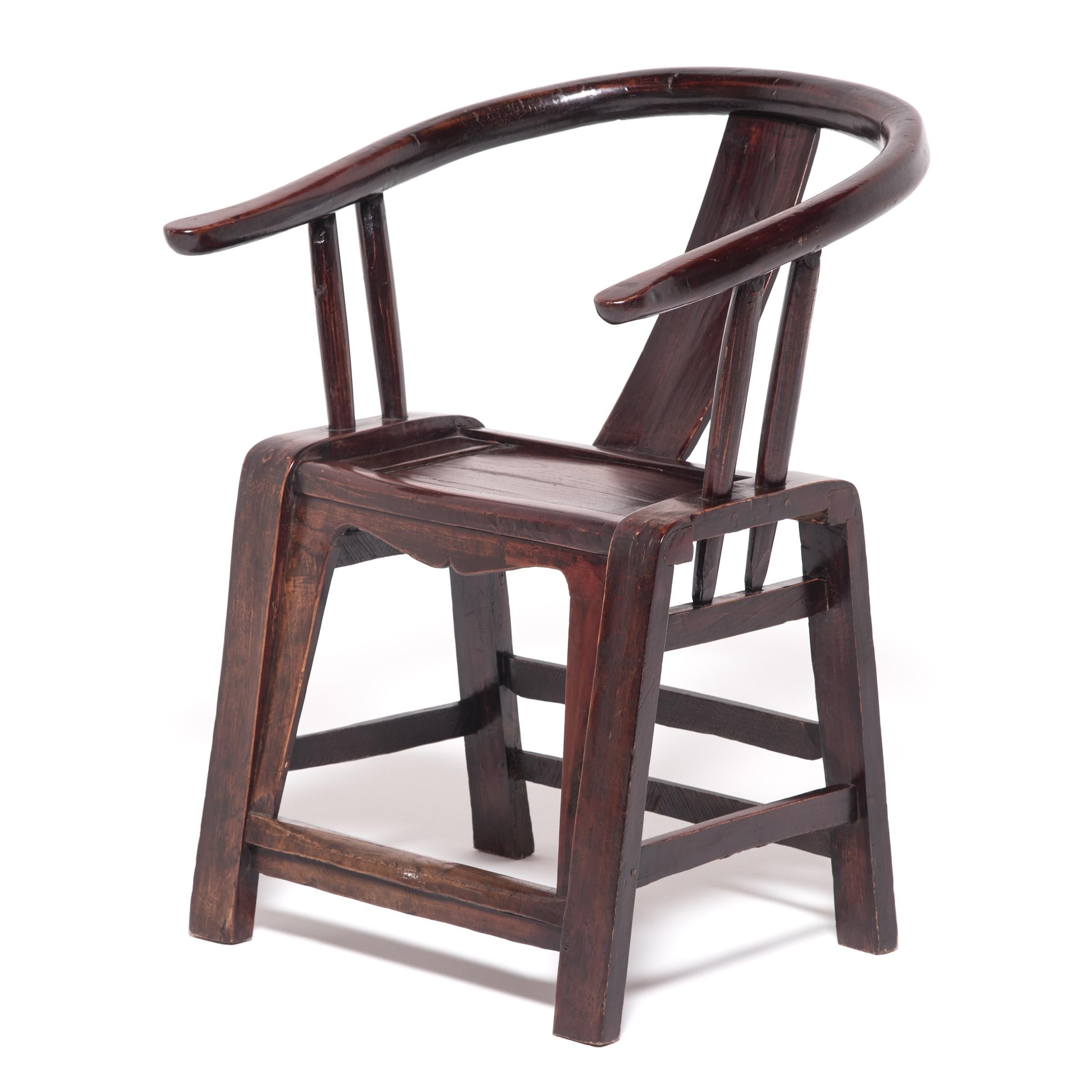 Prior to the 10th century, Chinese society eschewed raised seats in favour of mats. Upon the rising popularity of chairs and other forms of elevated seating, craftsmen began adapting traditional cabinetry and architecture techniques to the human
