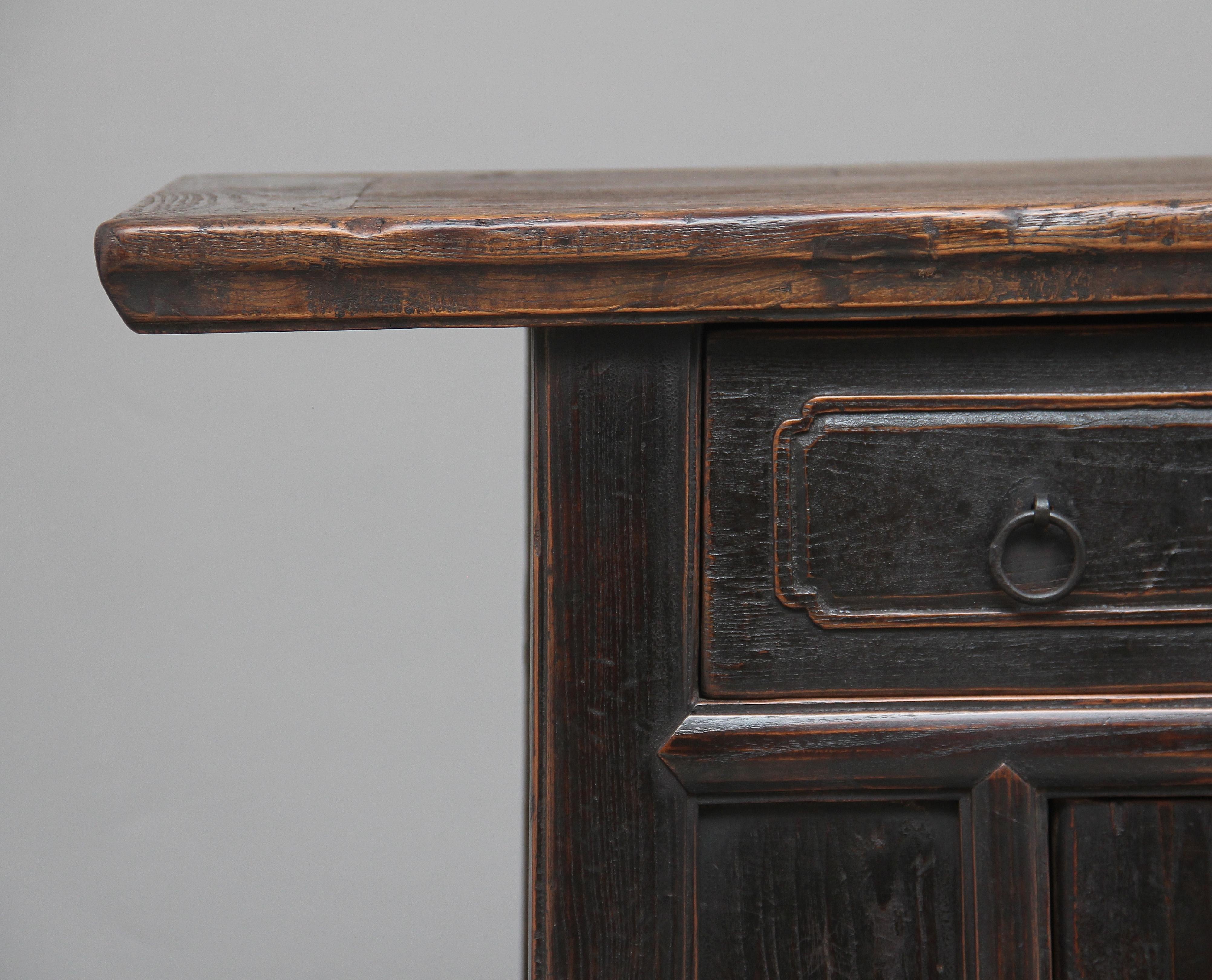 19th Century Chinese Rustic Elm Dresser In Good Condition In Martlesham, GB