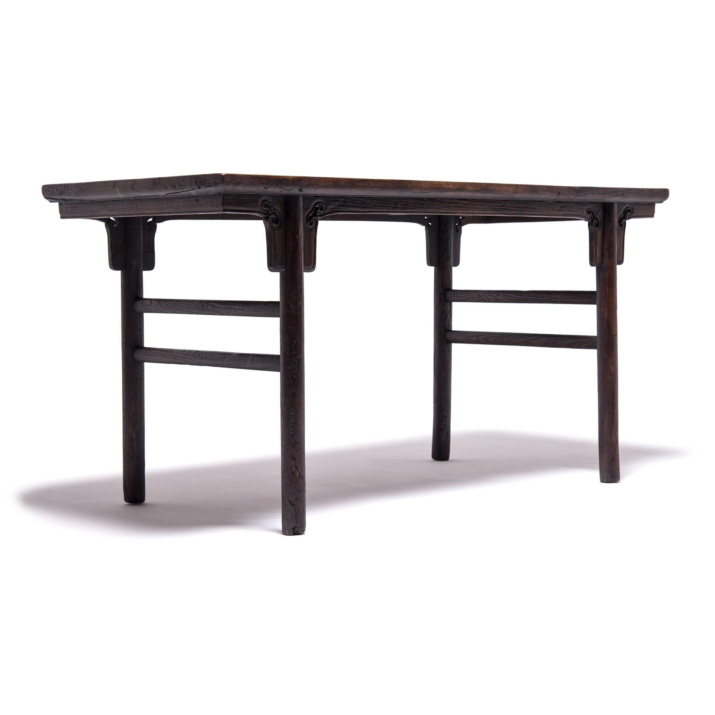19th Century Chinese Ruyi Writing Table In Good Condition In Chicago, IL