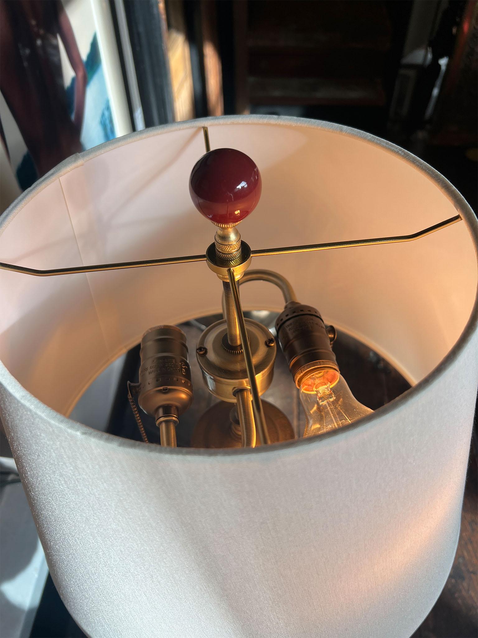 Chinois Lampe de table chinoise du 19e siècle Sang de Boeuf en vente