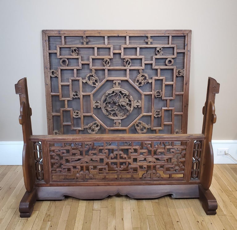 19th Century Chinese Screen In Good Condition For Sale In New York, NY