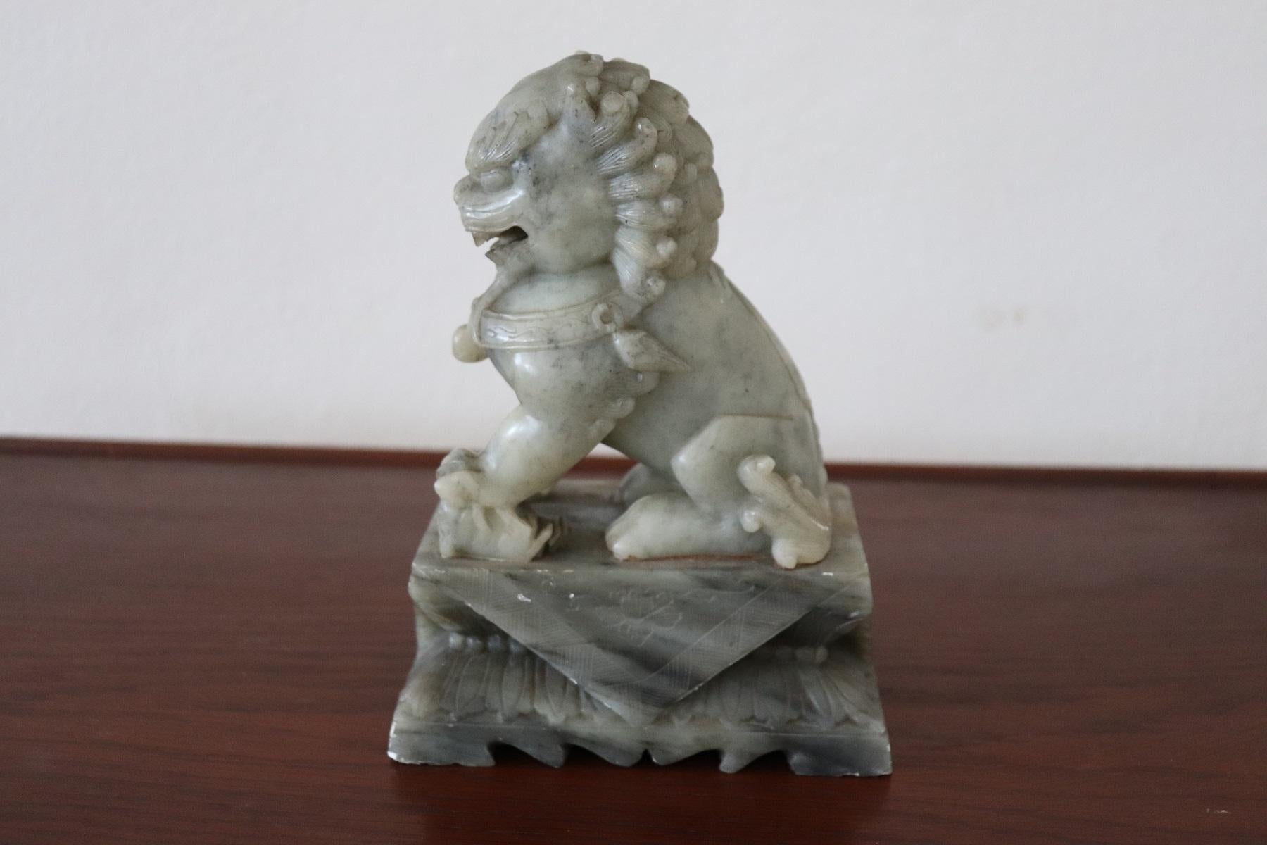 19th Century Chinese Sculpture Lion in Carved Jade In Excellent Condition In Casale Monferrato, IT