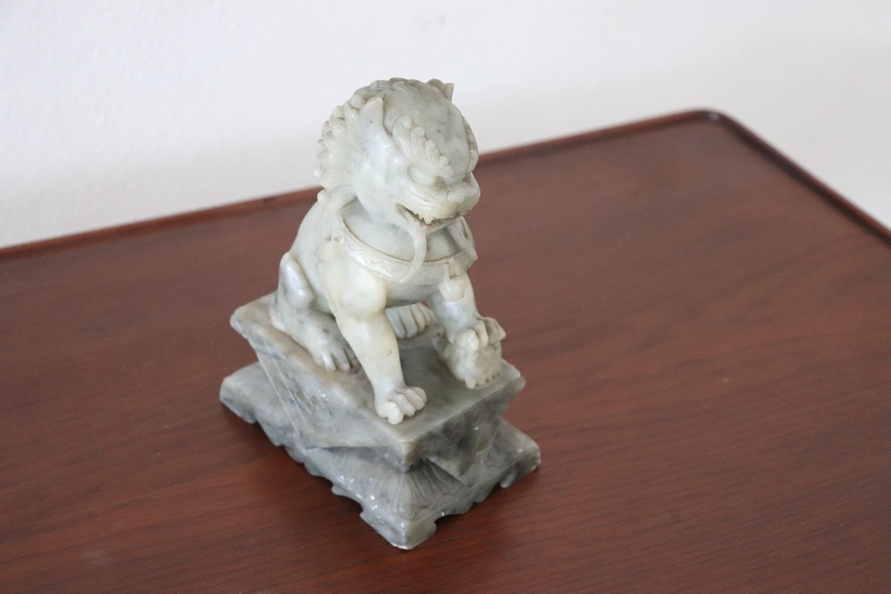 19th Century Chinese Sculpture Lion in Carved Jade 4