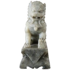 19th Century Chinese Sculpture Lion in Carved Jade