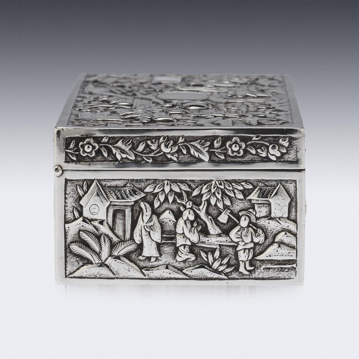 19th Century Chinese Solid Silver Aristocratic Processions Scene Box, c.1870 For Sale 2