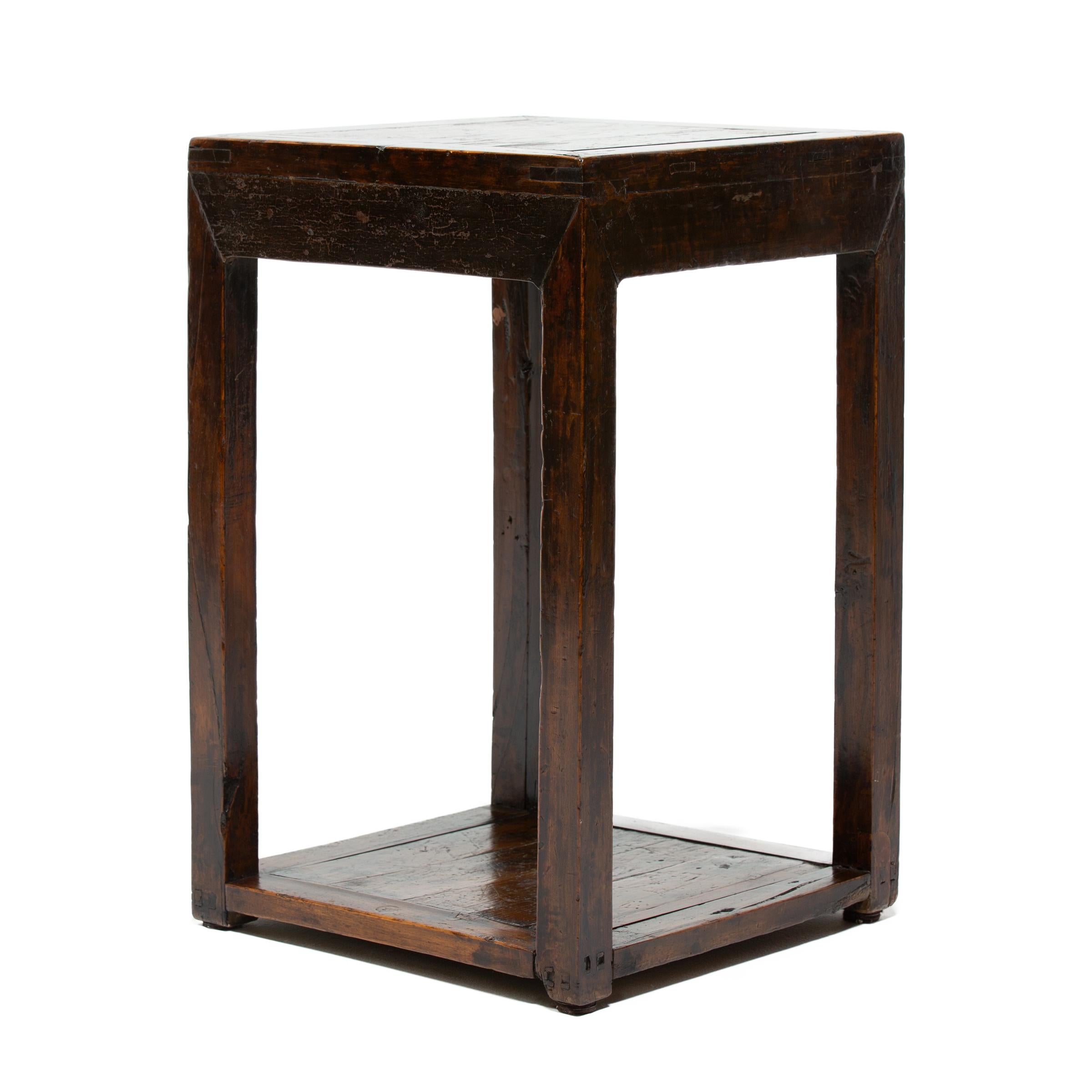 It’s difficult to distinguish this square pedestal from a modern Parson’s side table - both exhibit clean lines and a great Silhouette. Crafted of northern elmwood (yumu) using mortise-and-tenon joinery techniques, the pedestal features straight