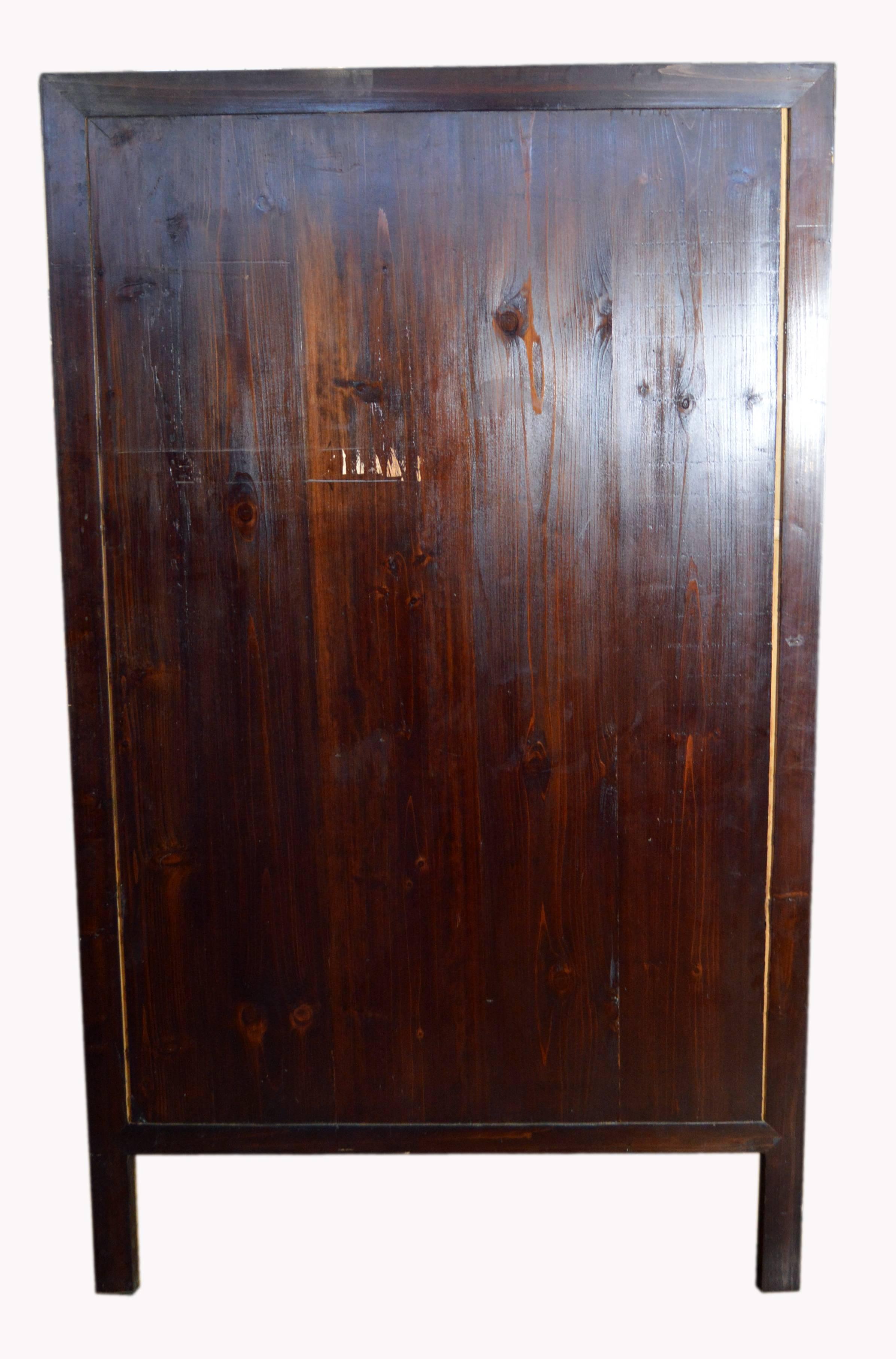 19th Century Chinese Stained Burlwood Armoire with Four Doors and Brass Hardware For Sale 1