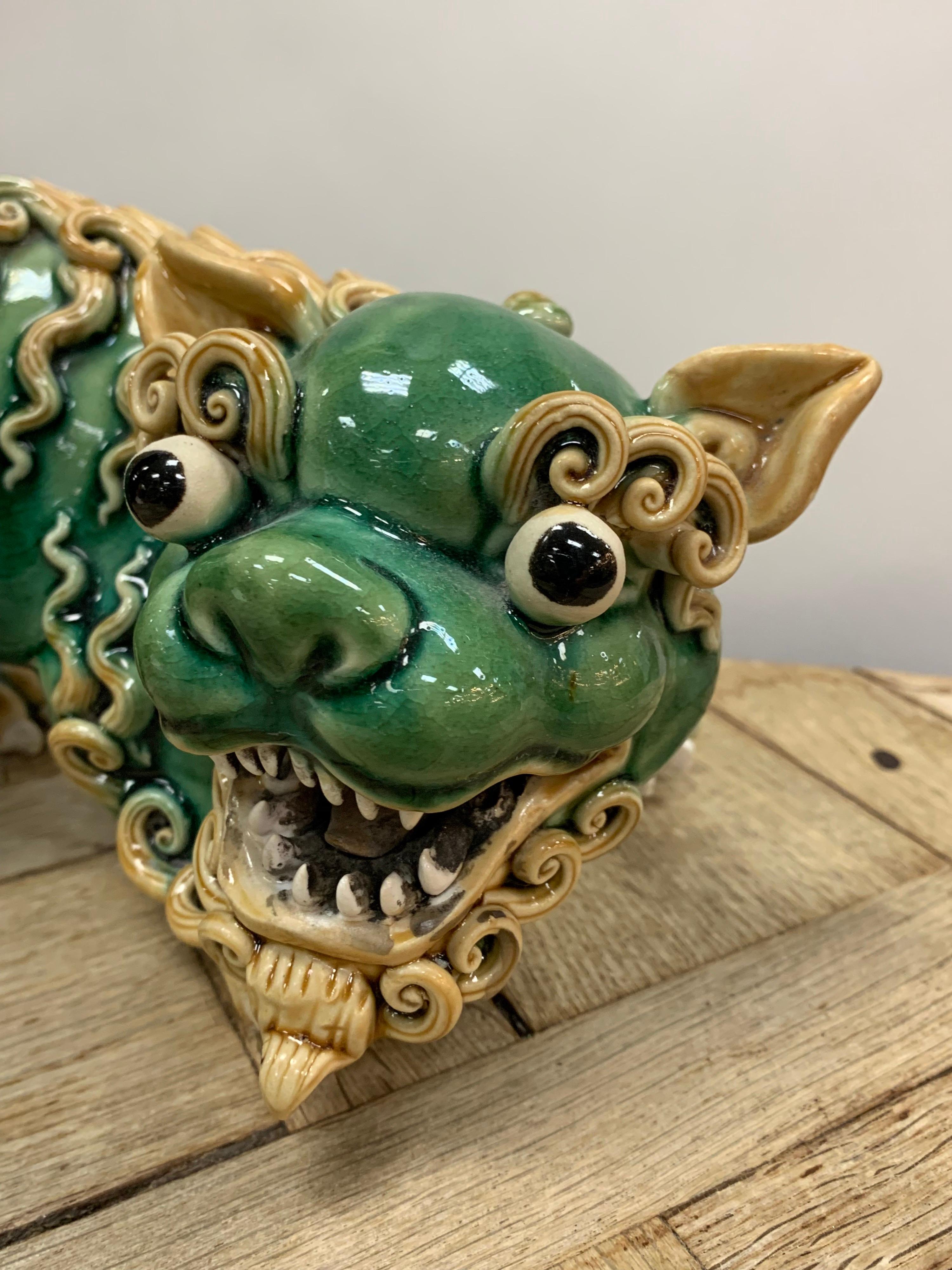 19. Jahrhundert Chinesisch stehend Export Foo Lion, keine Chips, Risse oder Reparaturen.