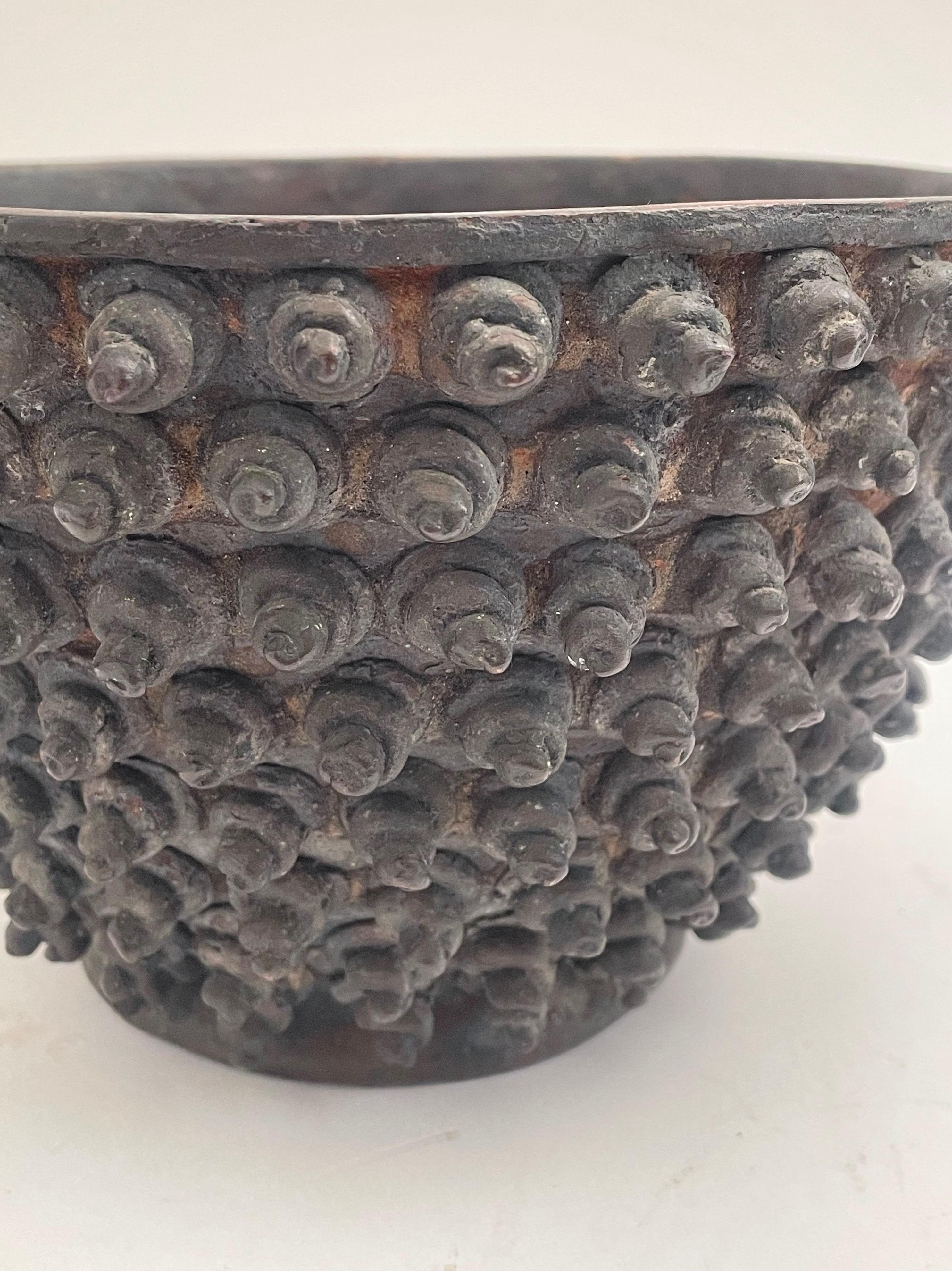 19th Century Chinese Studded Vase in Bronze In Good Condition In London, GB