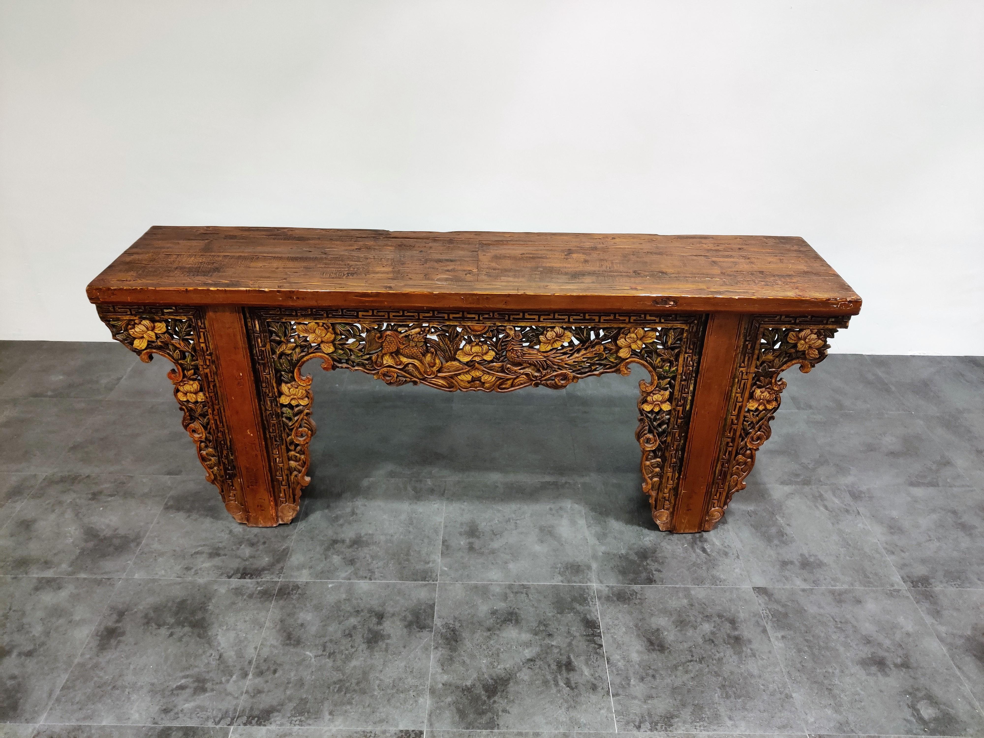19th Century Chinese-Style Carved Altar Table In Good Condition In HEVERLEE, BE