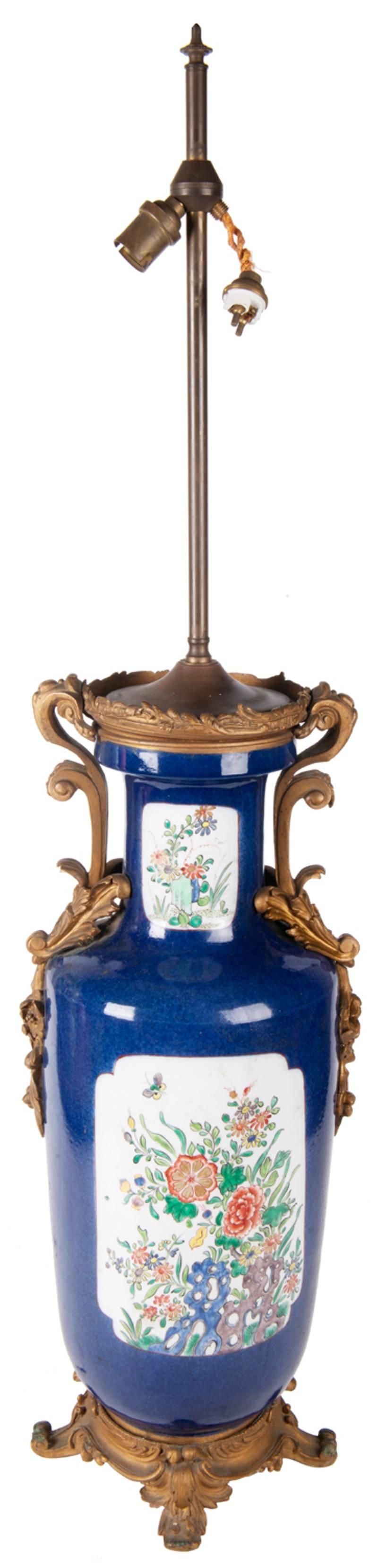 XIXe siècle Vase ou lampe Famille Verte de style chinois du 19ème siècle en vente