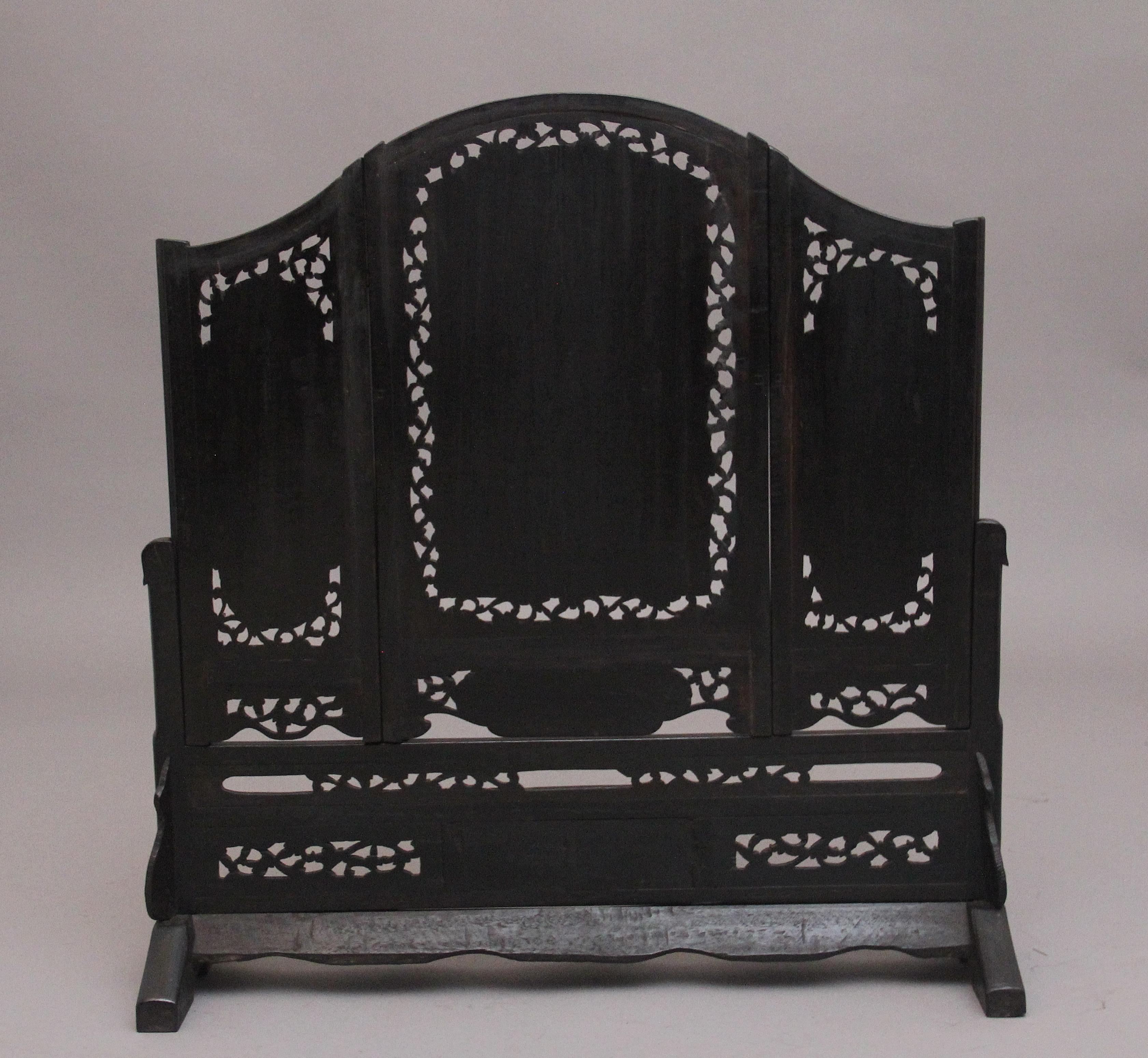 Paravent de table chinois du 19e siècle Bon état - En vente à Martlesham, GB
