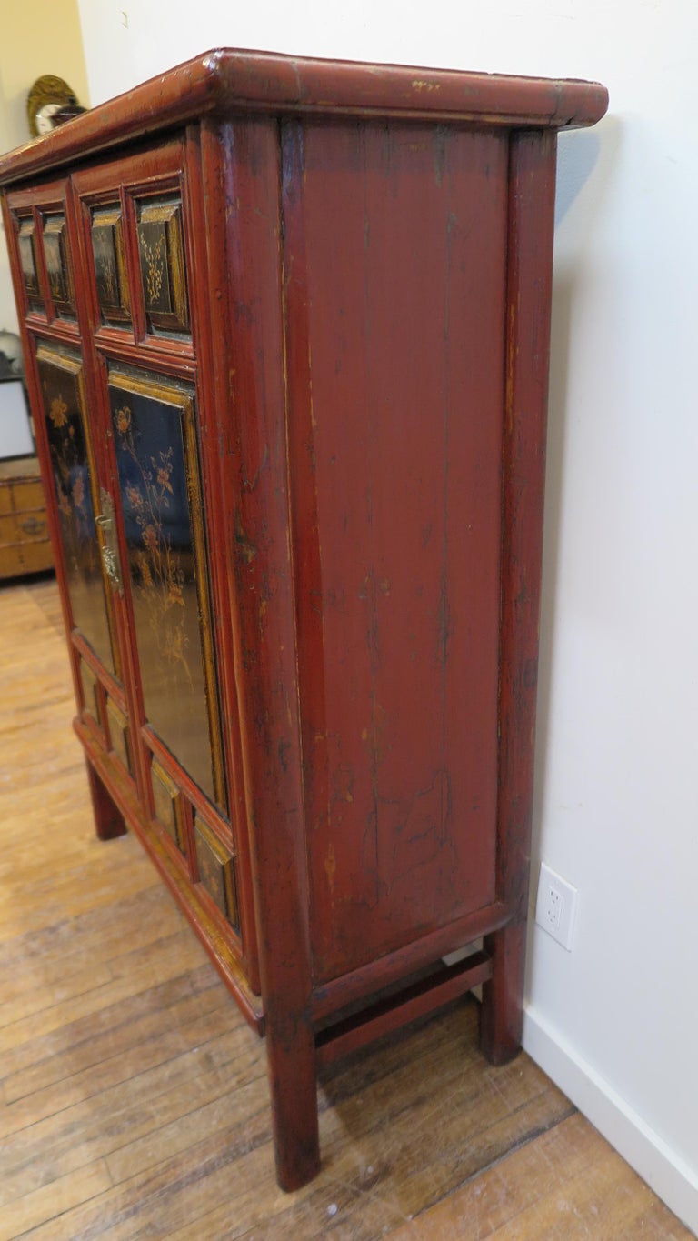 19th Century Chinese Tapered Cabinet In Good Condition For Sale In New York, NY