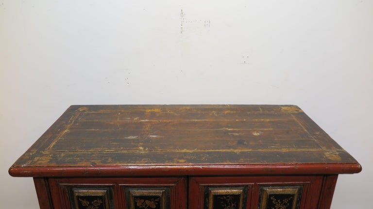 Late 19th Century 19th Century Chinese Tapered Cabinet For Sale