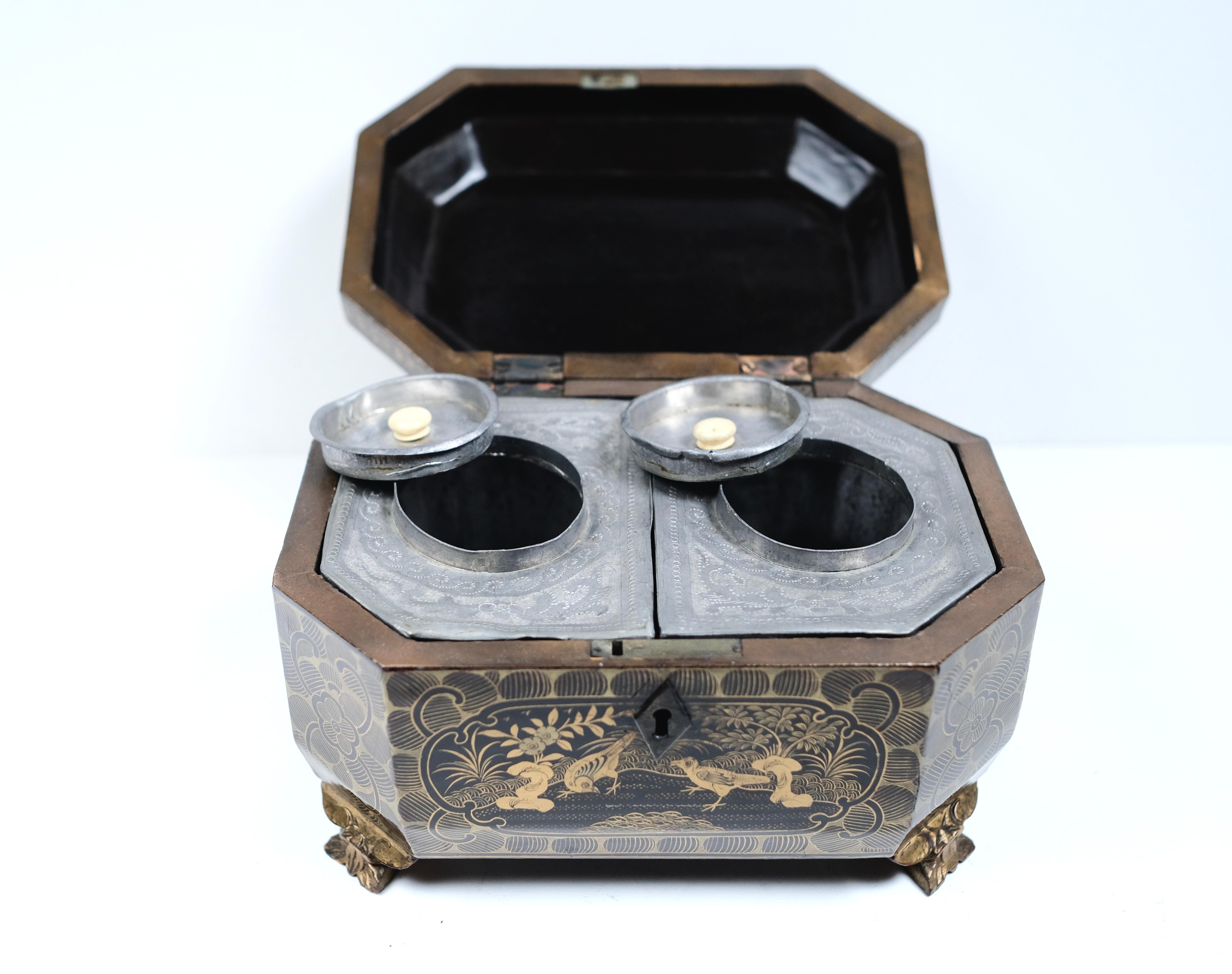 Chinesische Teedose aus dem 19. Jahrhundert im Zustand „Gut“ im Angebot in Los Angeles, CA