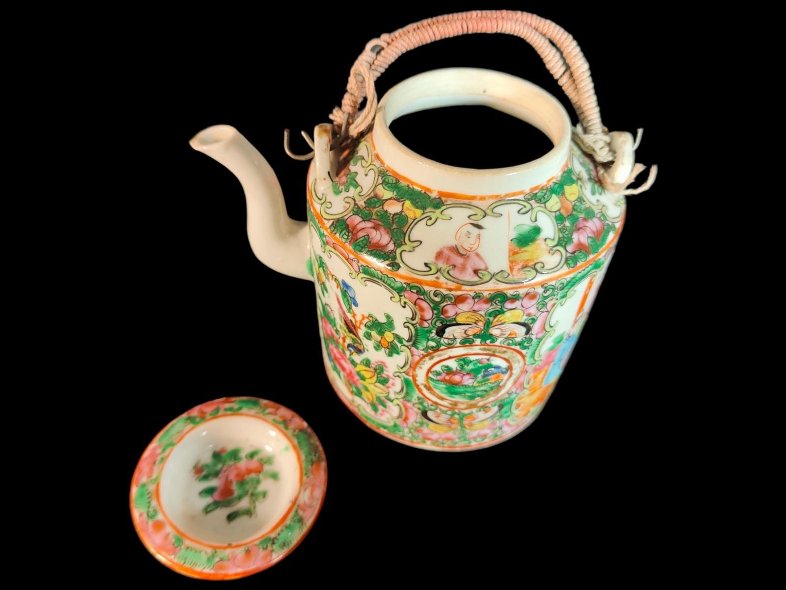 Chinese Export 19th Century Chinese Teap For Sale