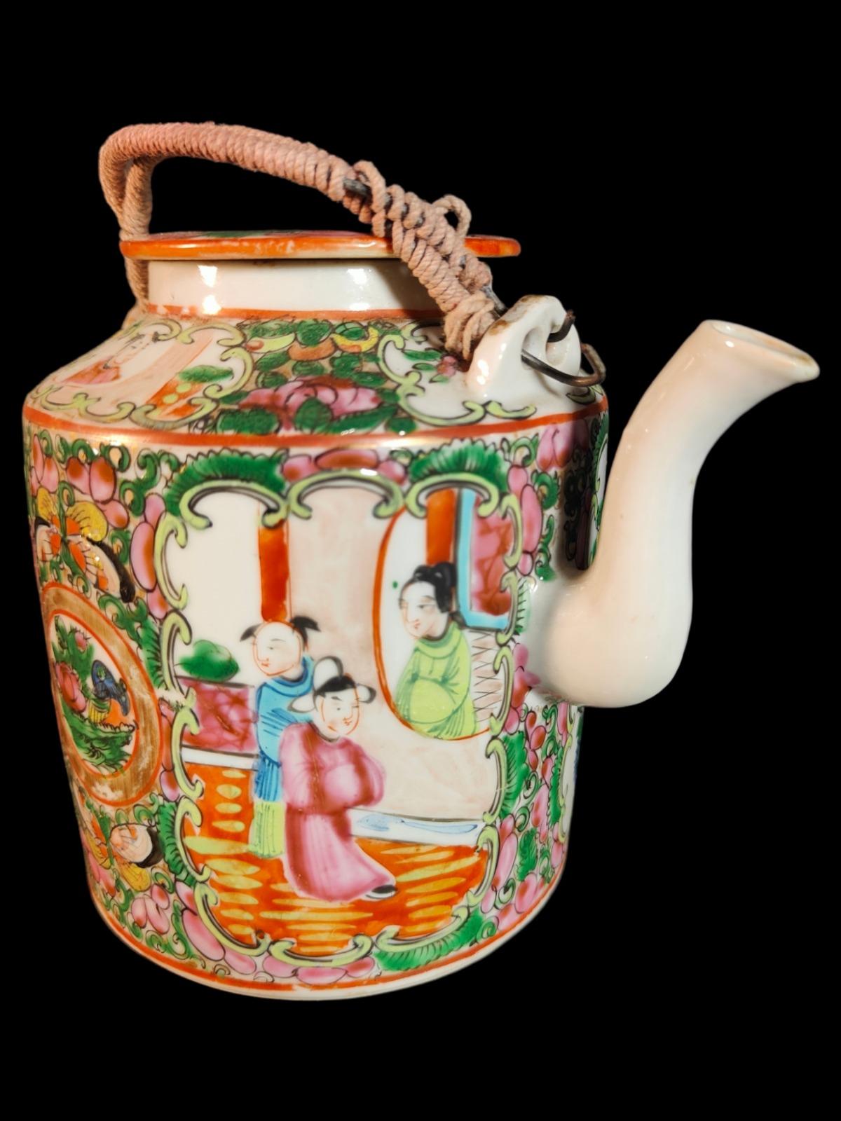 Hand-Crafted 19th Century Chinese Teap For Sale