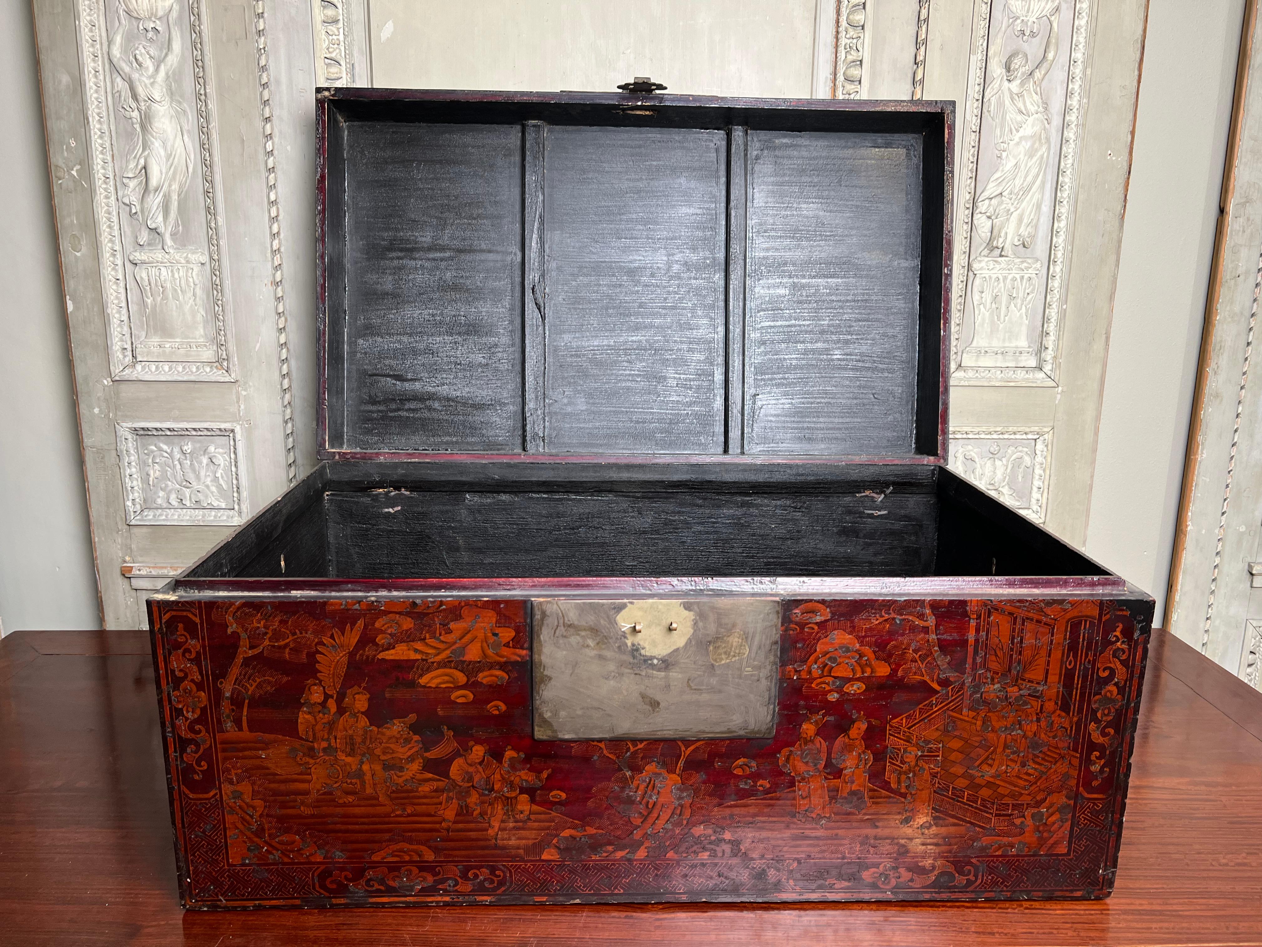 19th Century Chinese Trunk with Red and Gold Lacquer For Sale 10