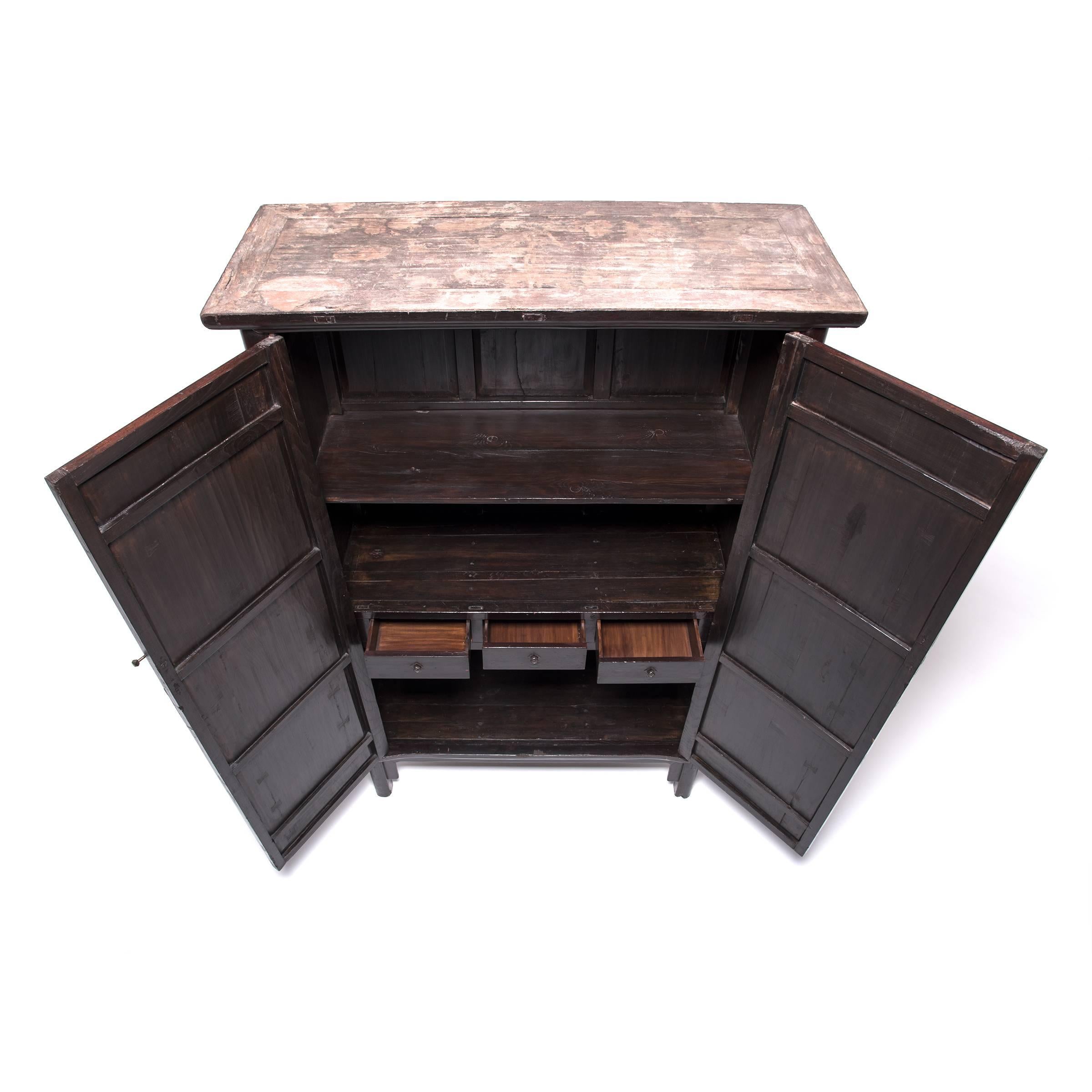 19th Century Chinese Two-Door Noodle Cabinet 2